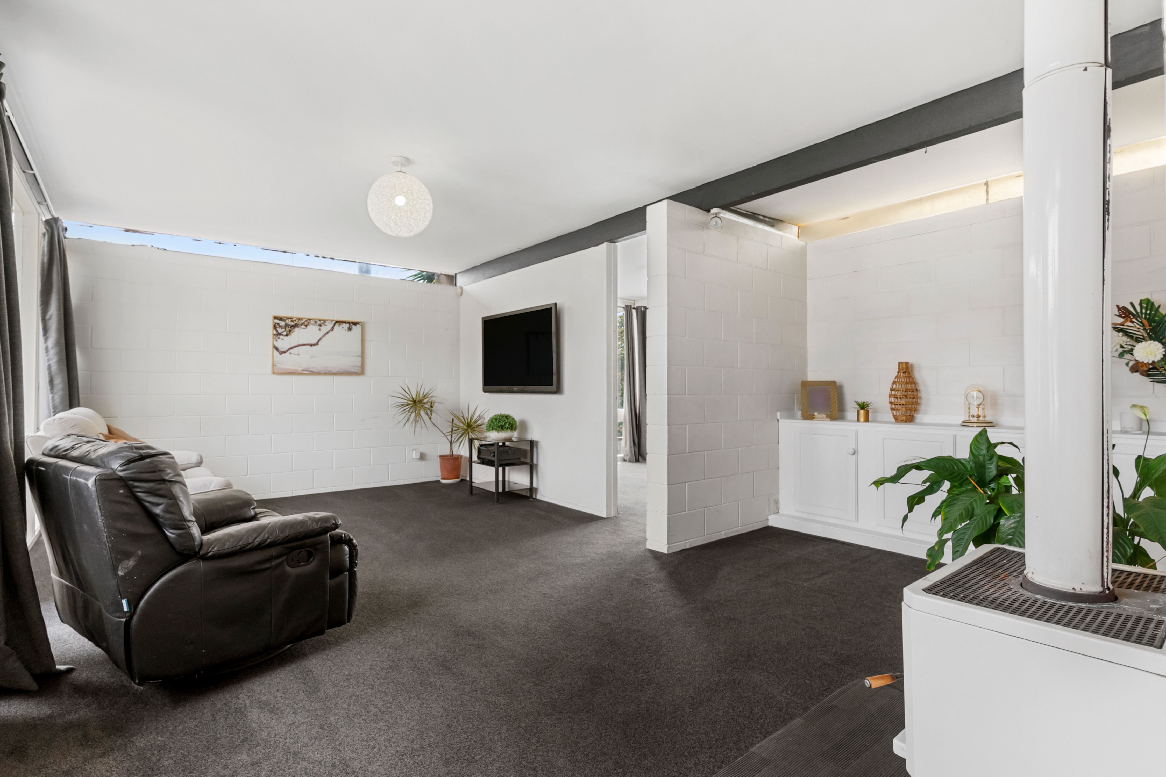 21 Lawrence Cresent, Hill Park, Manukau City