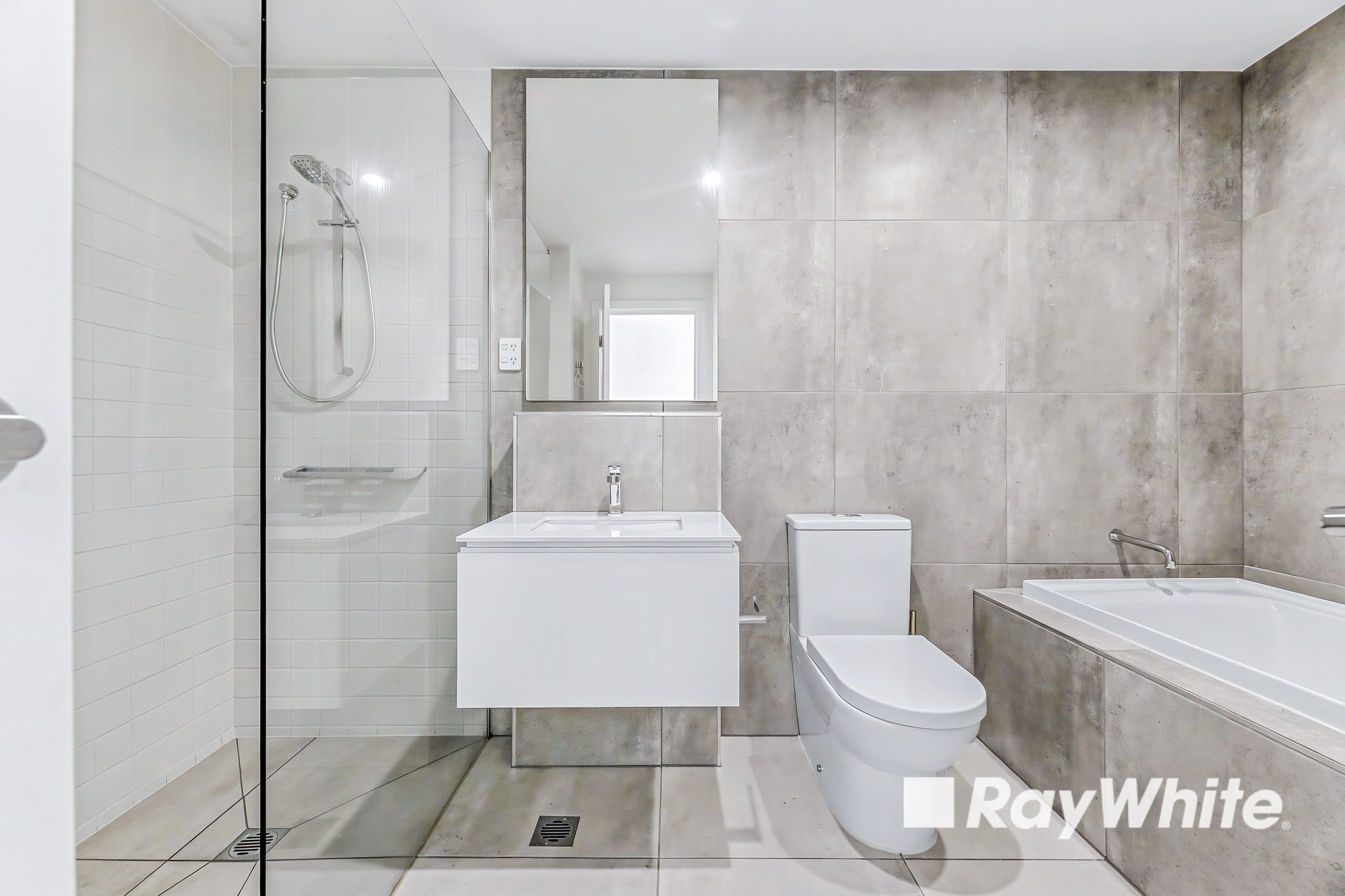 152 Keneally Street — photo 8 of 14