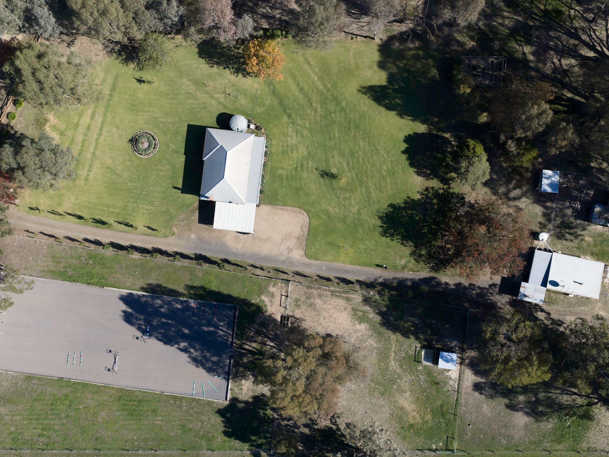 683 Baddaginnie-warrenbayne Road, Warrenbayne — photo 3 of 11