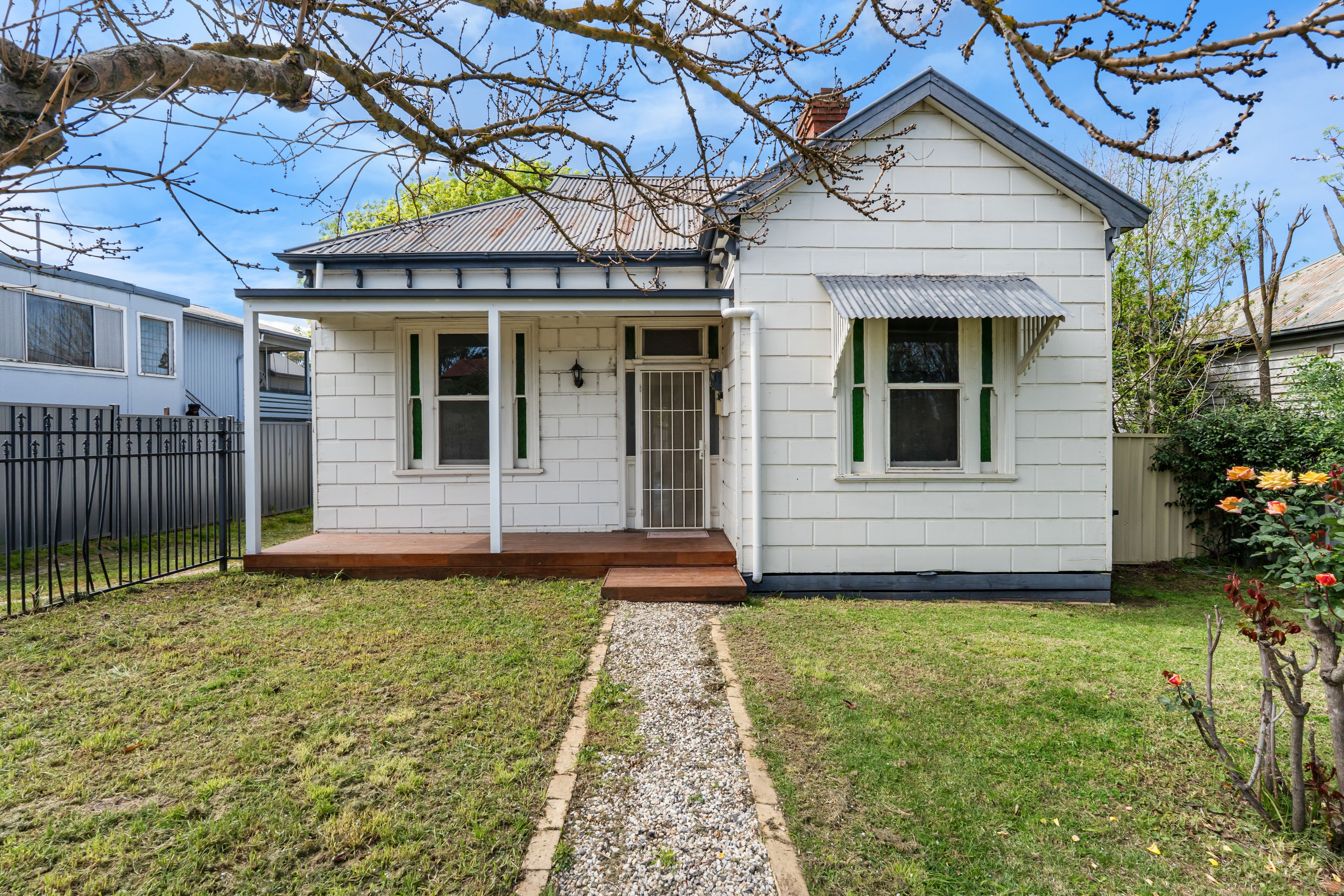 54 Oak Street — photo from Ray White Seymour