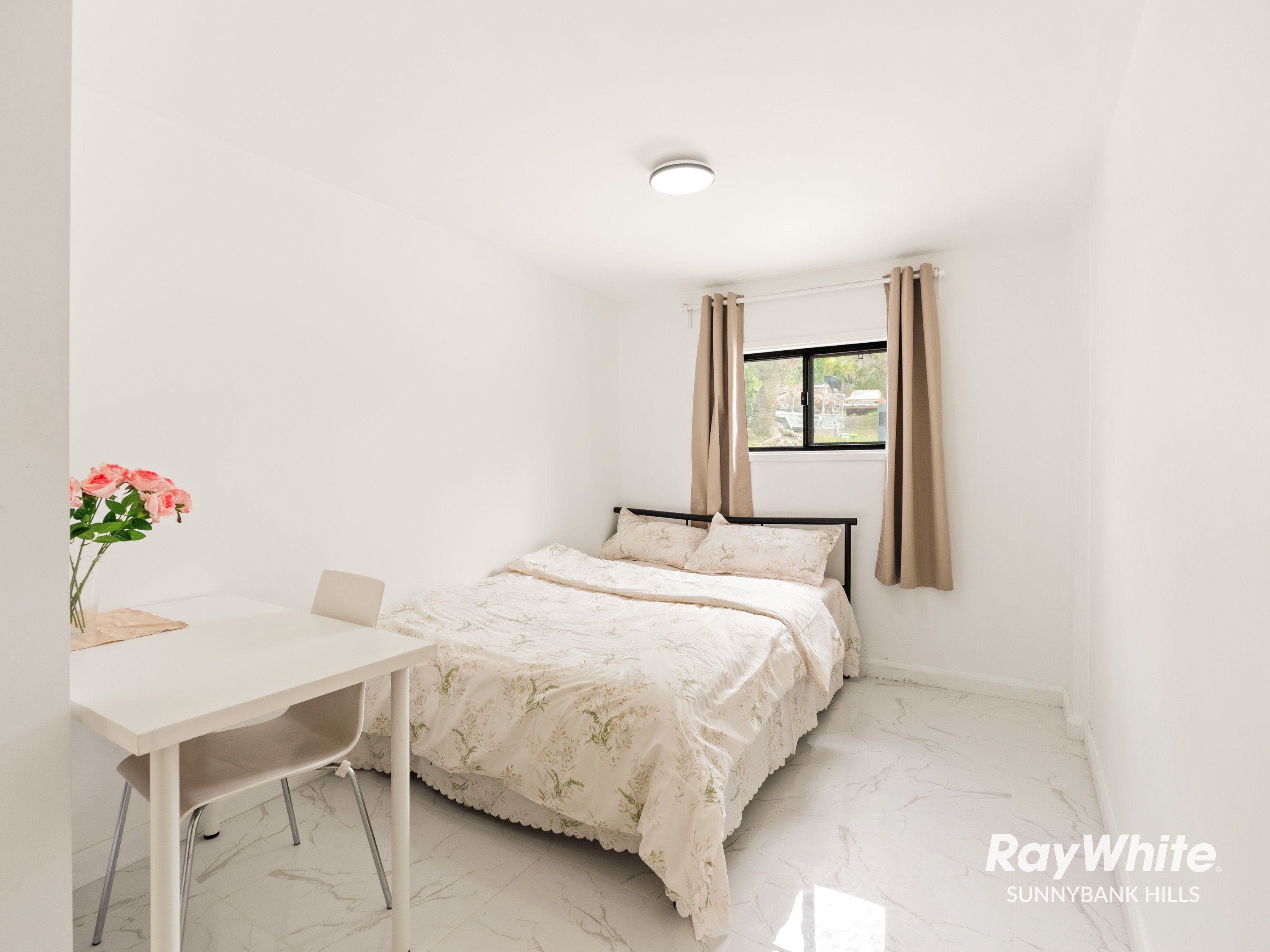 19 Gretel Street — photo 14 of 27