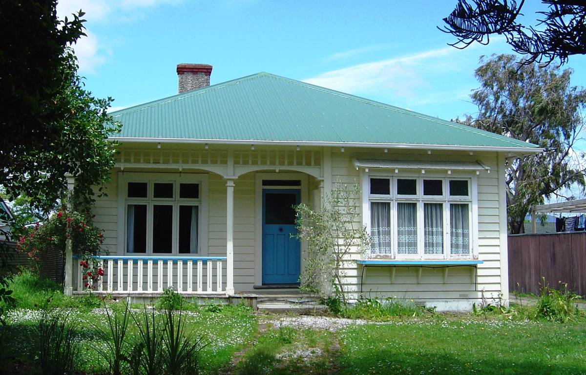 8 Napier Road, Terrace End, Palmerston North City Real Estate Ray