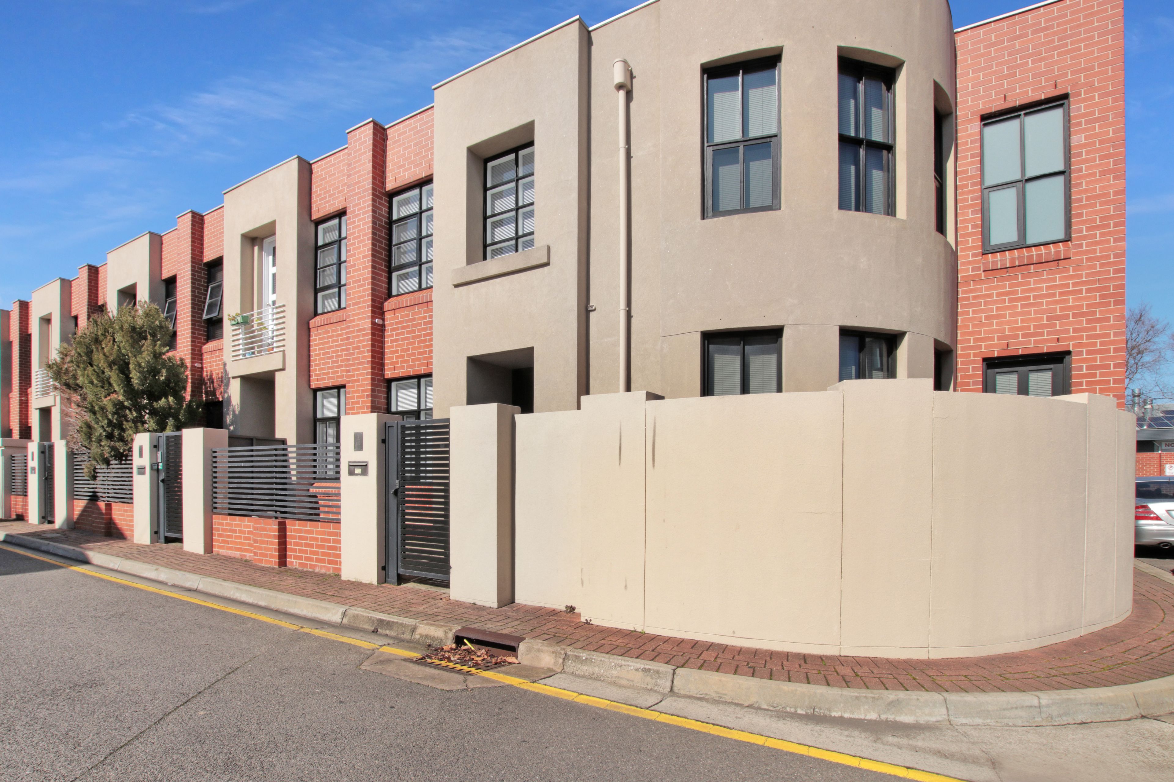 2/10 Orange Lane, Norwood, SA 5067