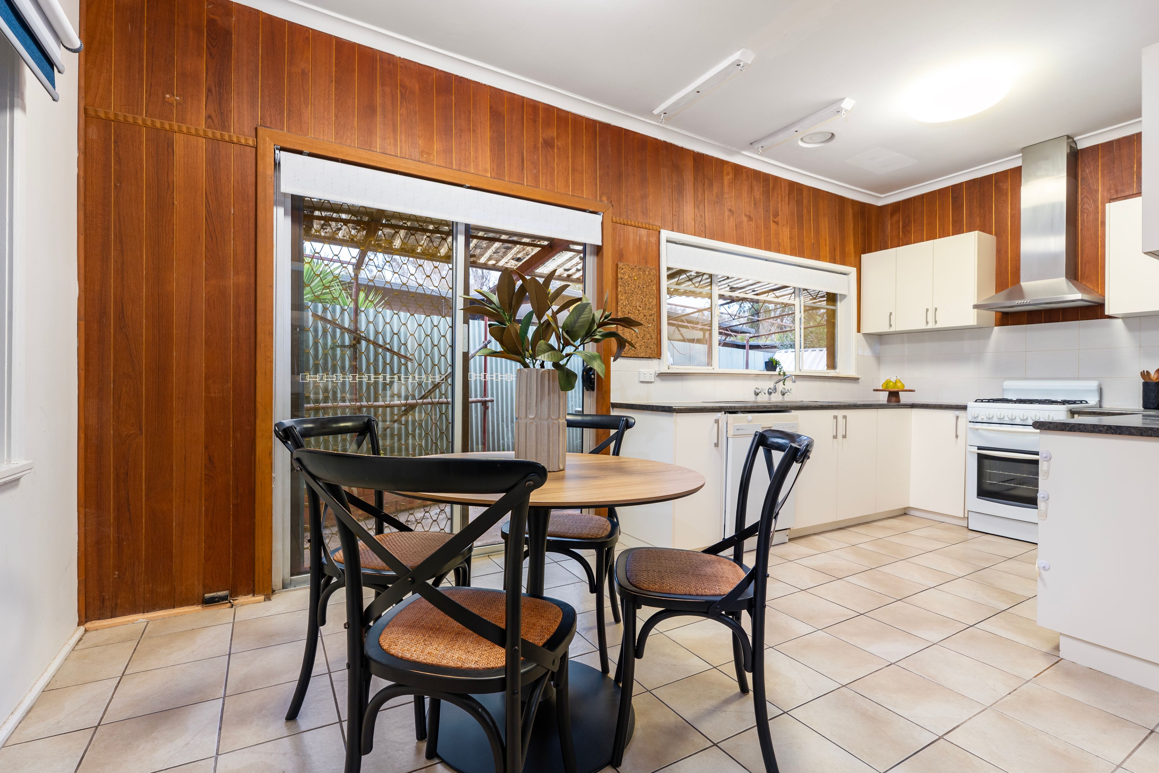 223 Kiewa Street — photo 10 of 23