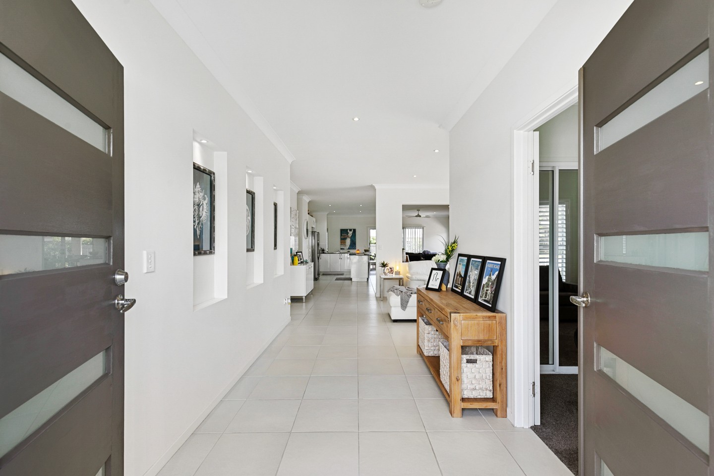 112 Limpus Street, Urangan, QLD 4655