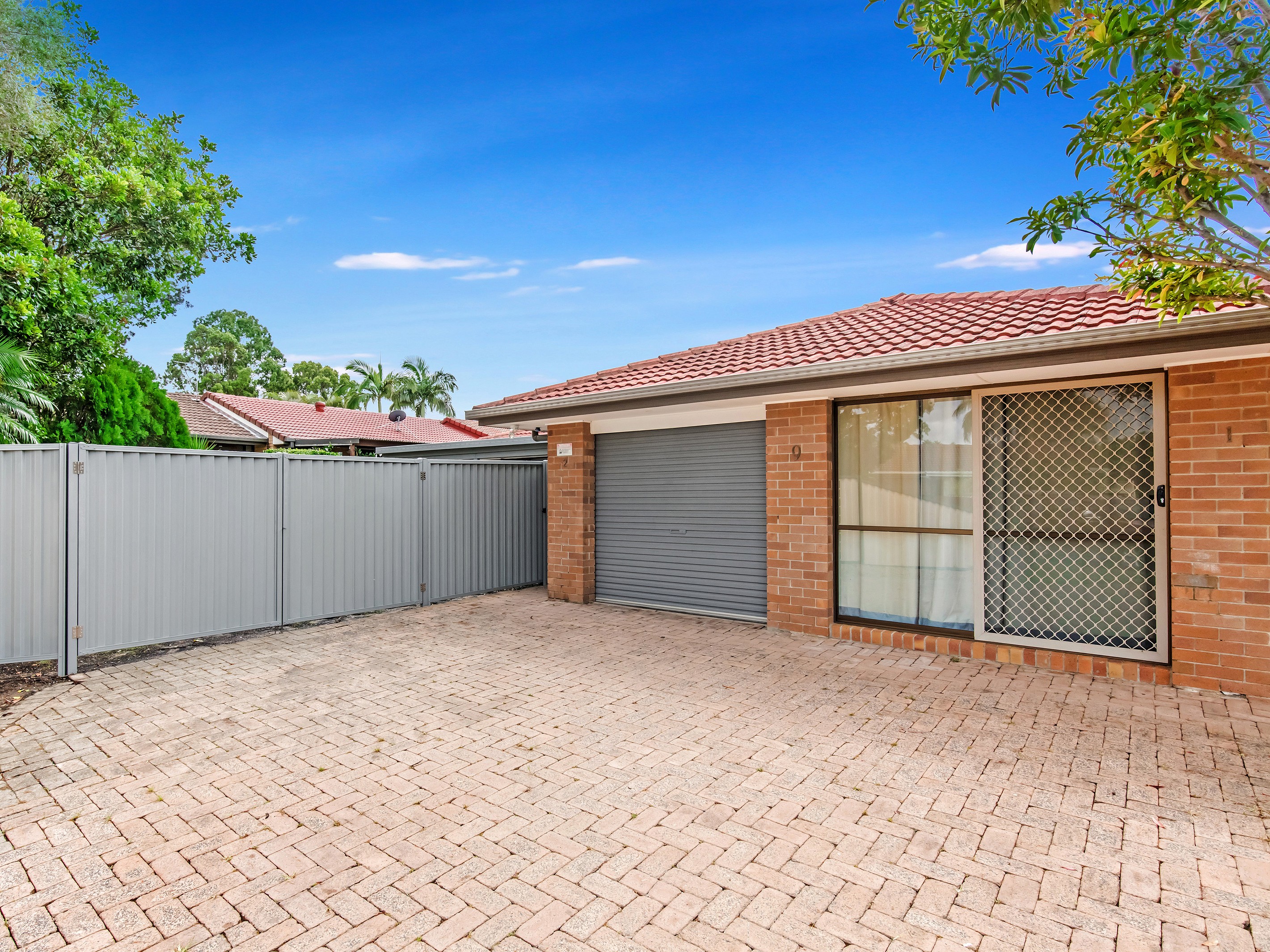 2/9 Hoya Court, Labrador, QLD 4215