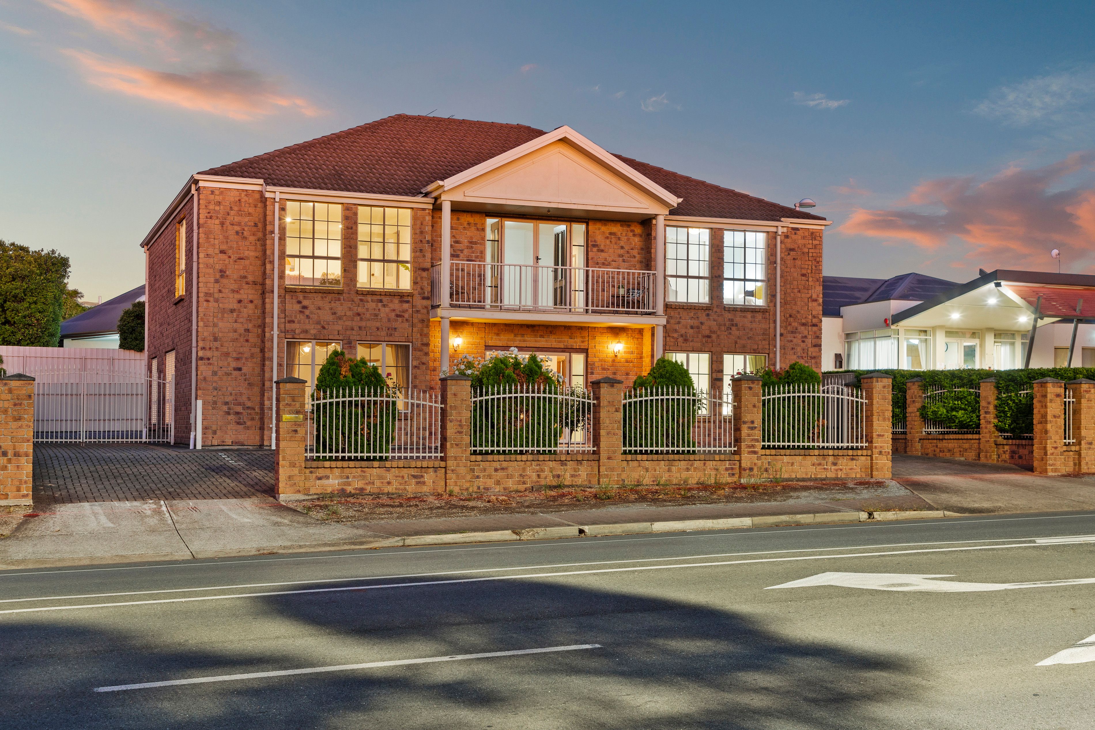 99 Awoonga Road, Hope Valley, SA 5090