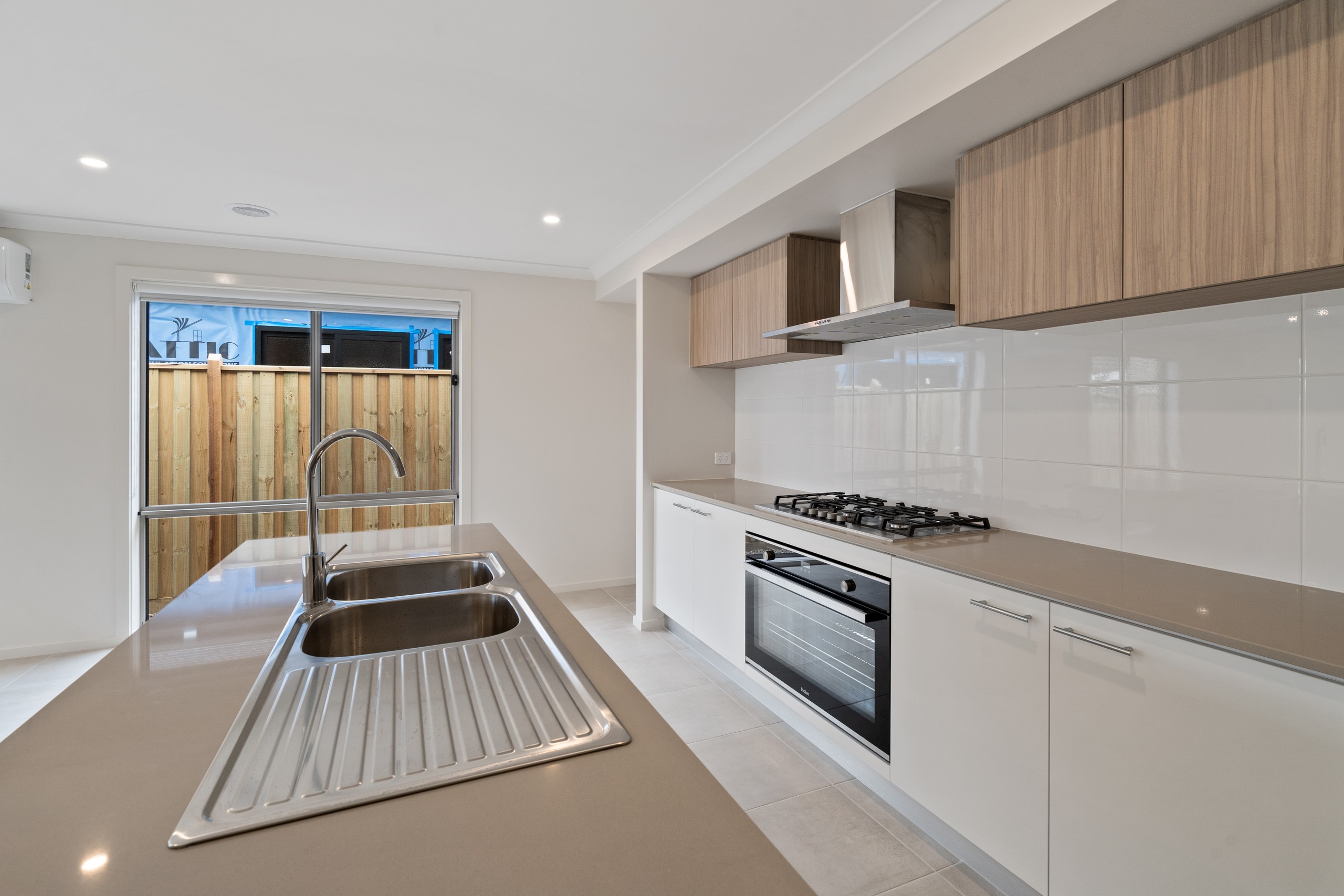 63 Spectrum Crescent, Clyde North, VIC 3978