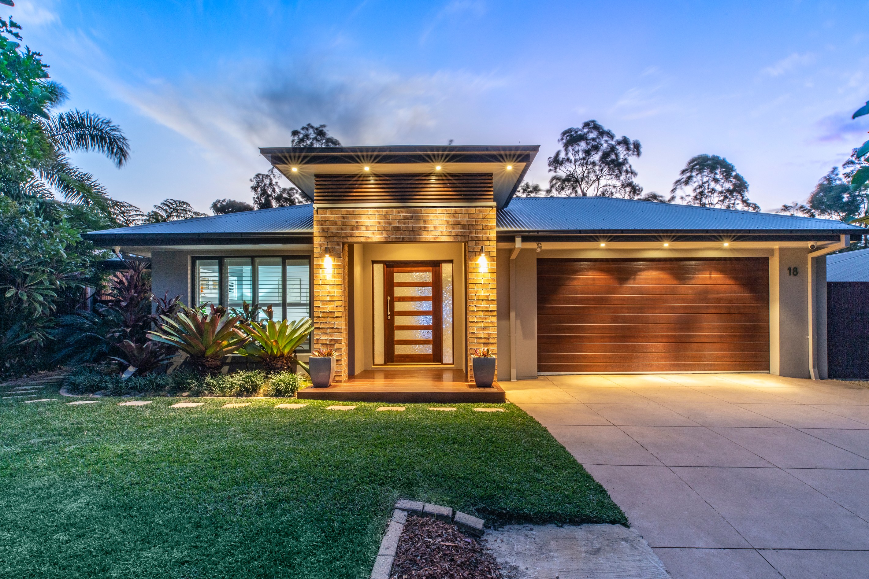 18 Murphys Lane, Oxenford, QLD 4210