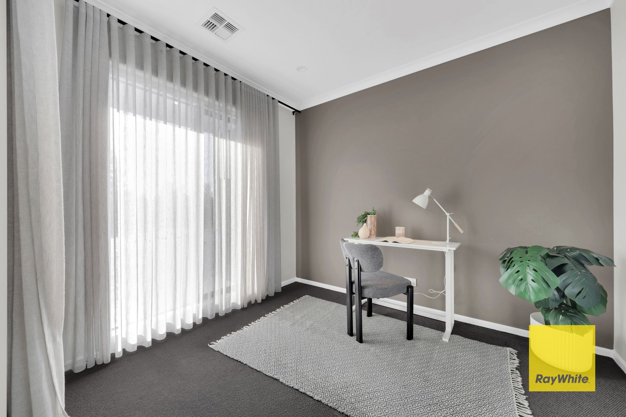 37 Harfield Avenue — photo 8 of 25