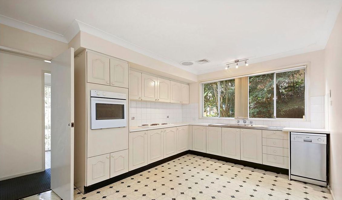 16 Oak Street, Lugarno, NSW 2210