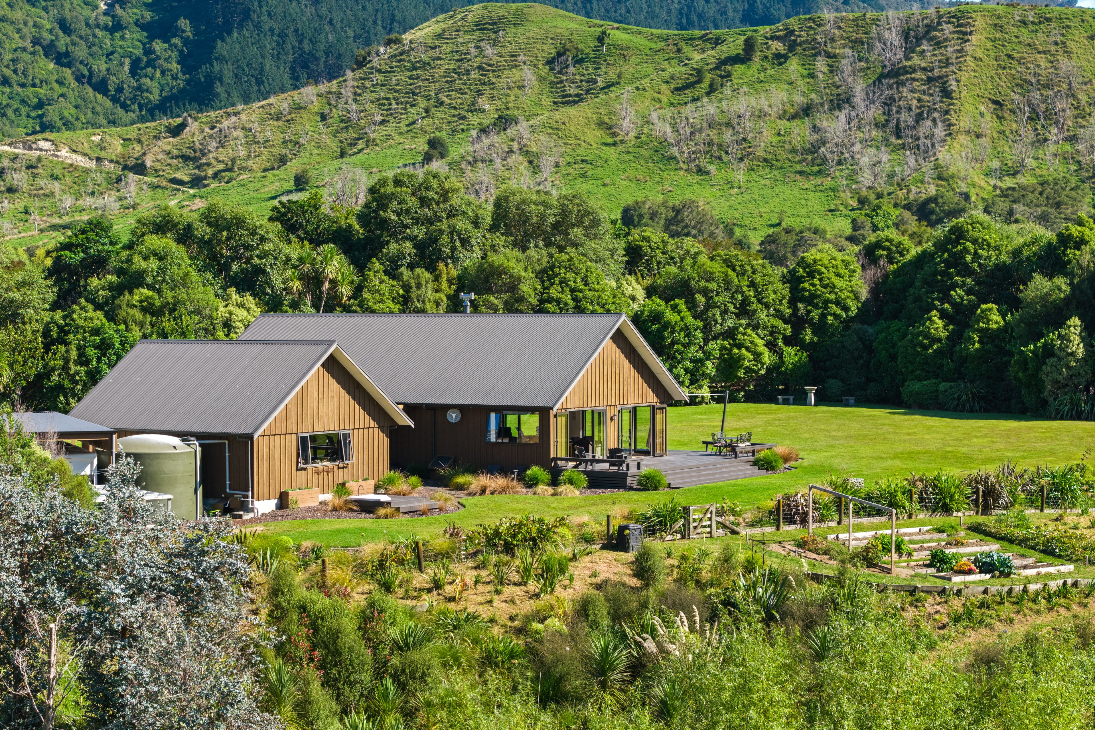 673B Riverside Road, Waimata, Gisborne District 4073 - Sold House - Ray ...