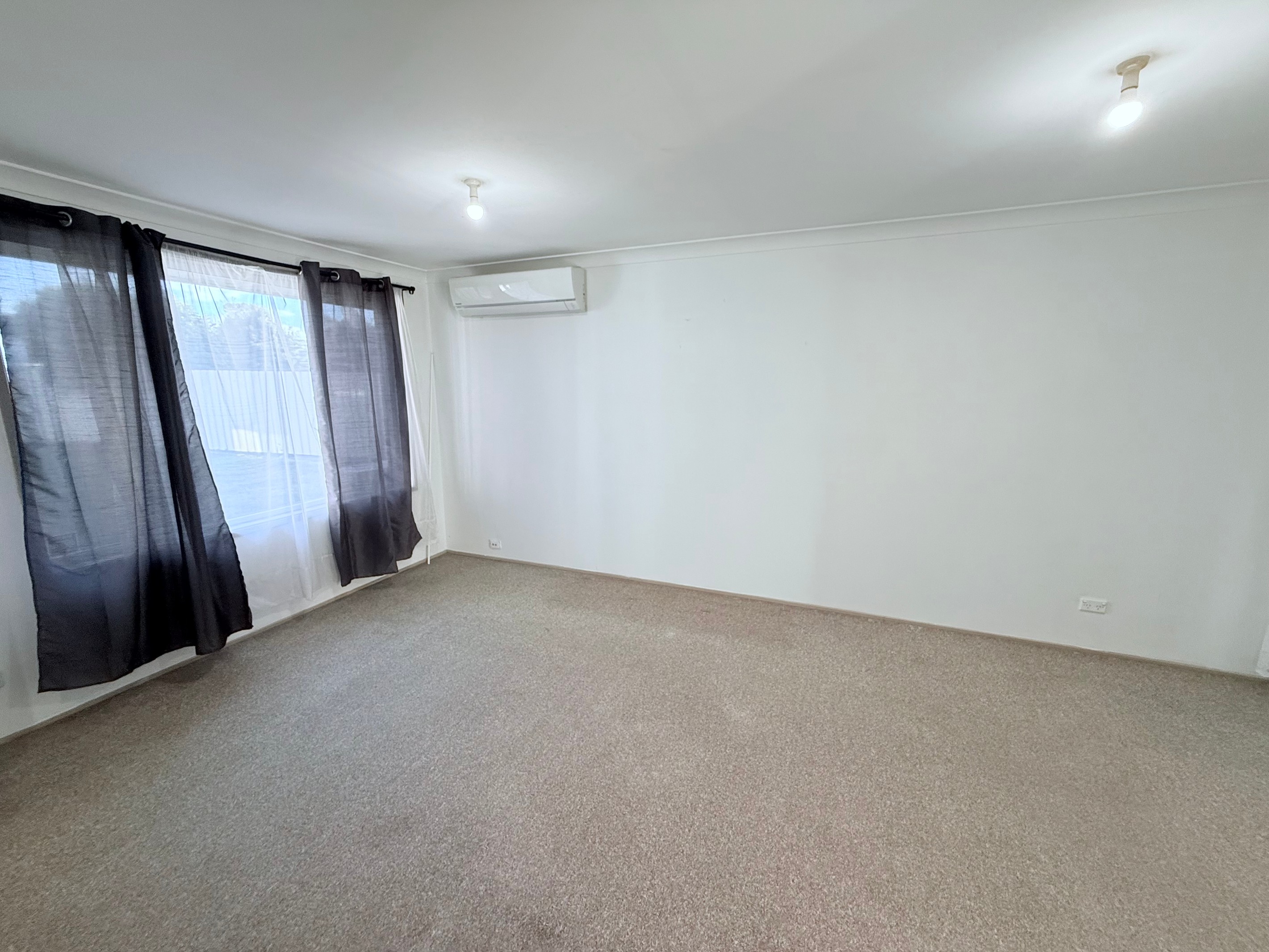 18 Werona Avenue, Claremont Meadows, NSW 2747