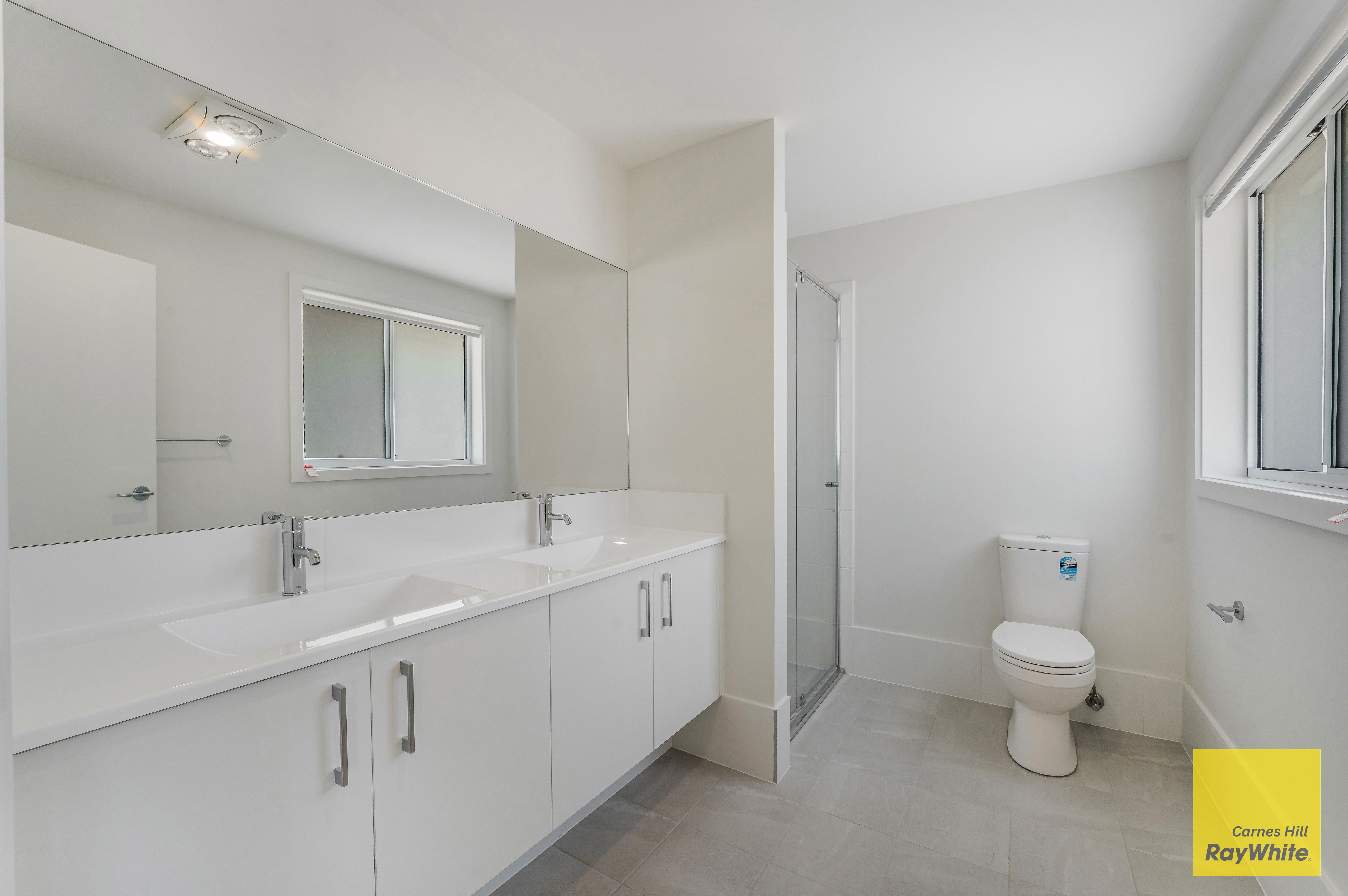 21 Lores Street — photo 15 of 20