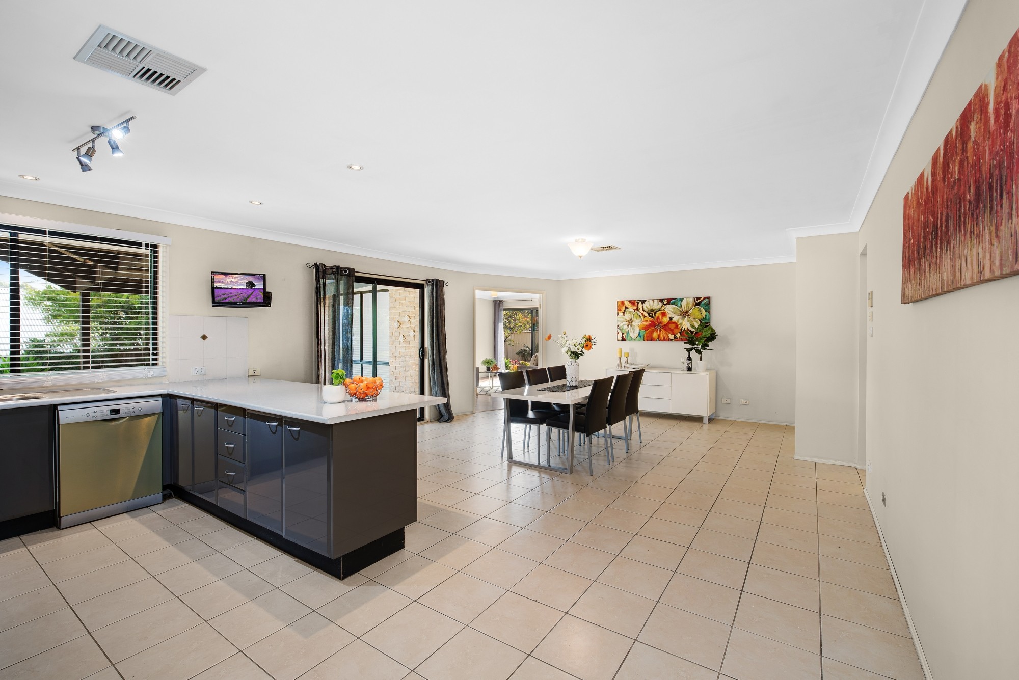 8 Stanley Close, Bolwarra Heights, NSW 2320