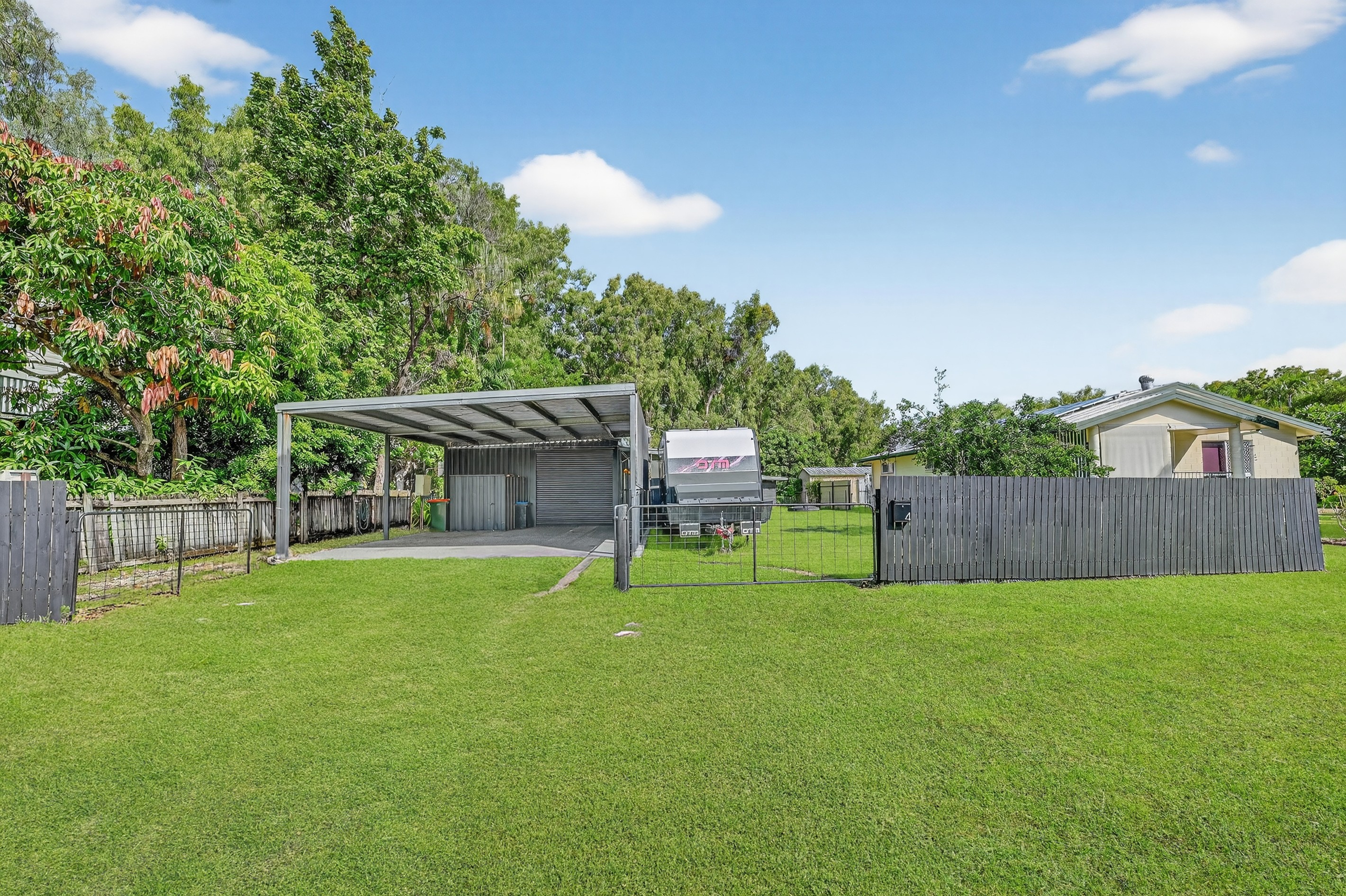 4 Howitson Drive, Balgal Beach, QLD 4816