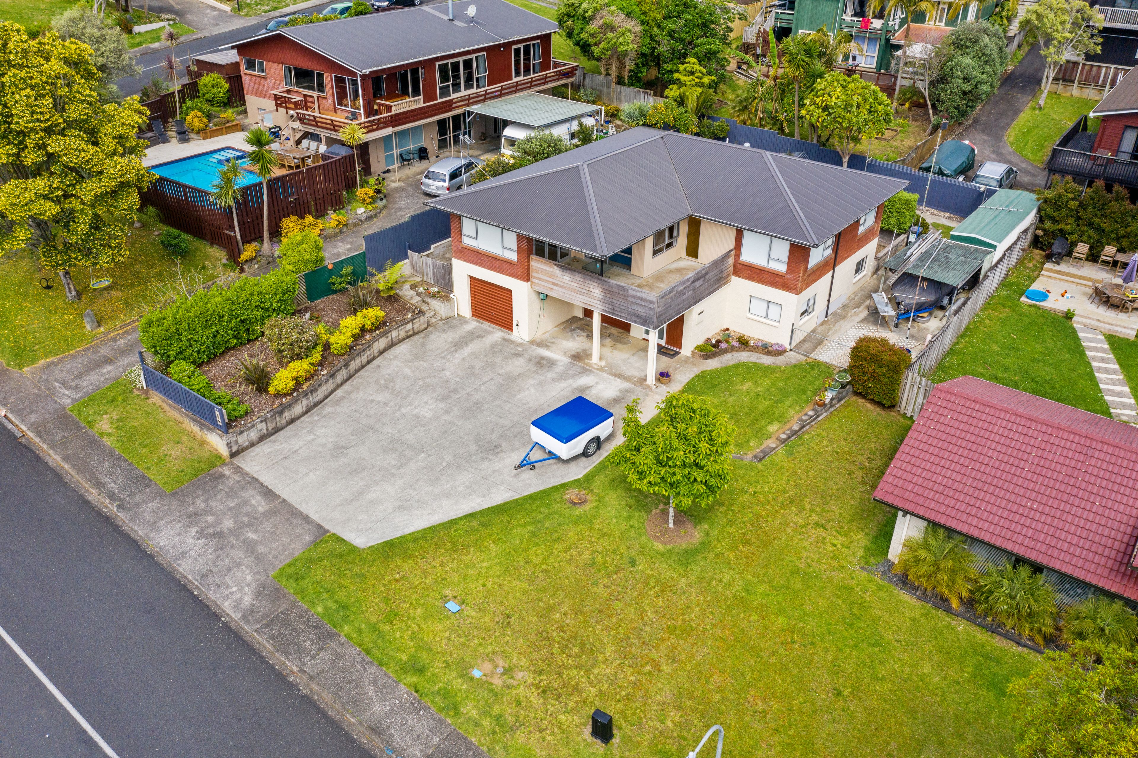 27 Gibbs Crescent, Red Hill, Papakura