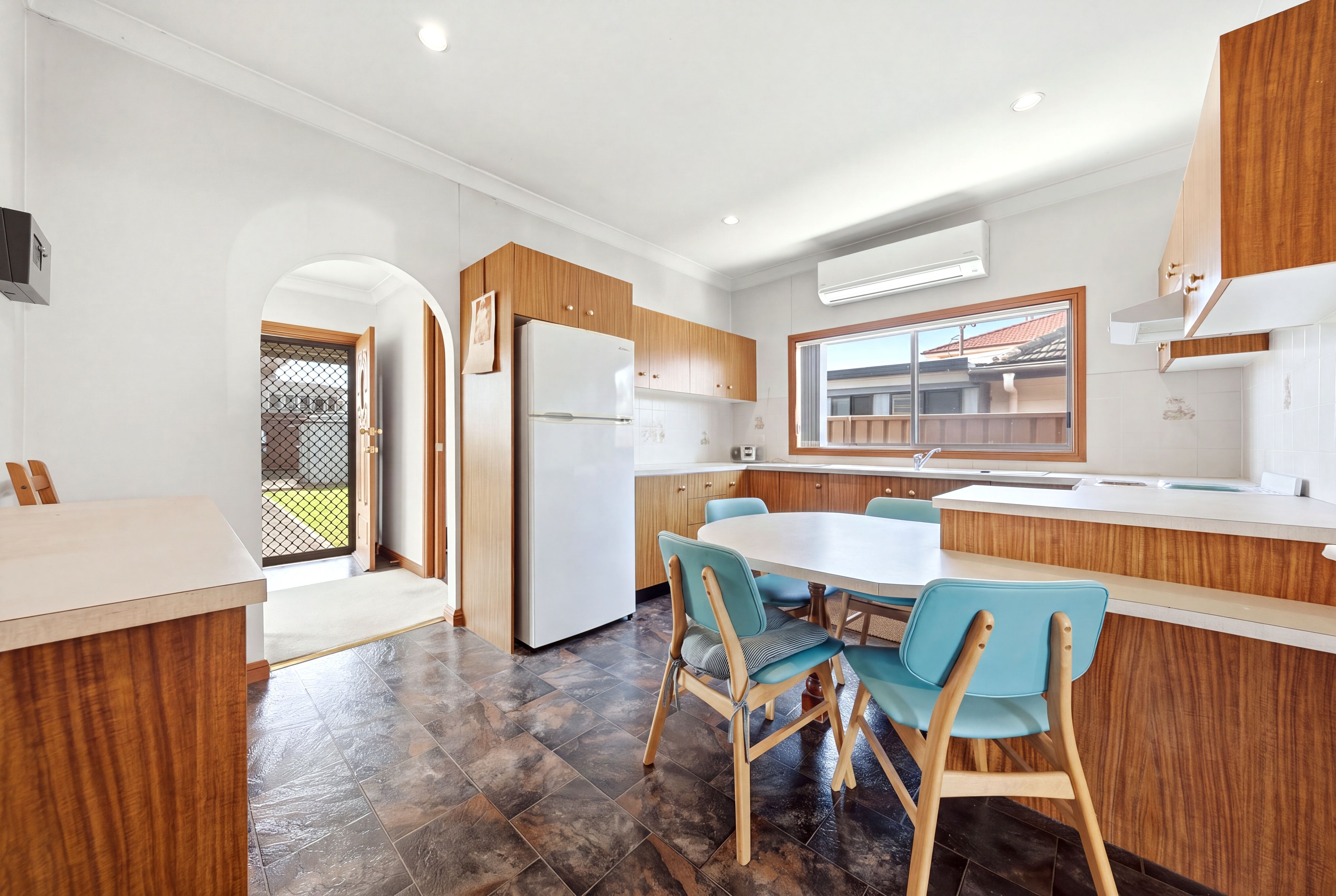 87 Torrens Street — photo 8 of 18