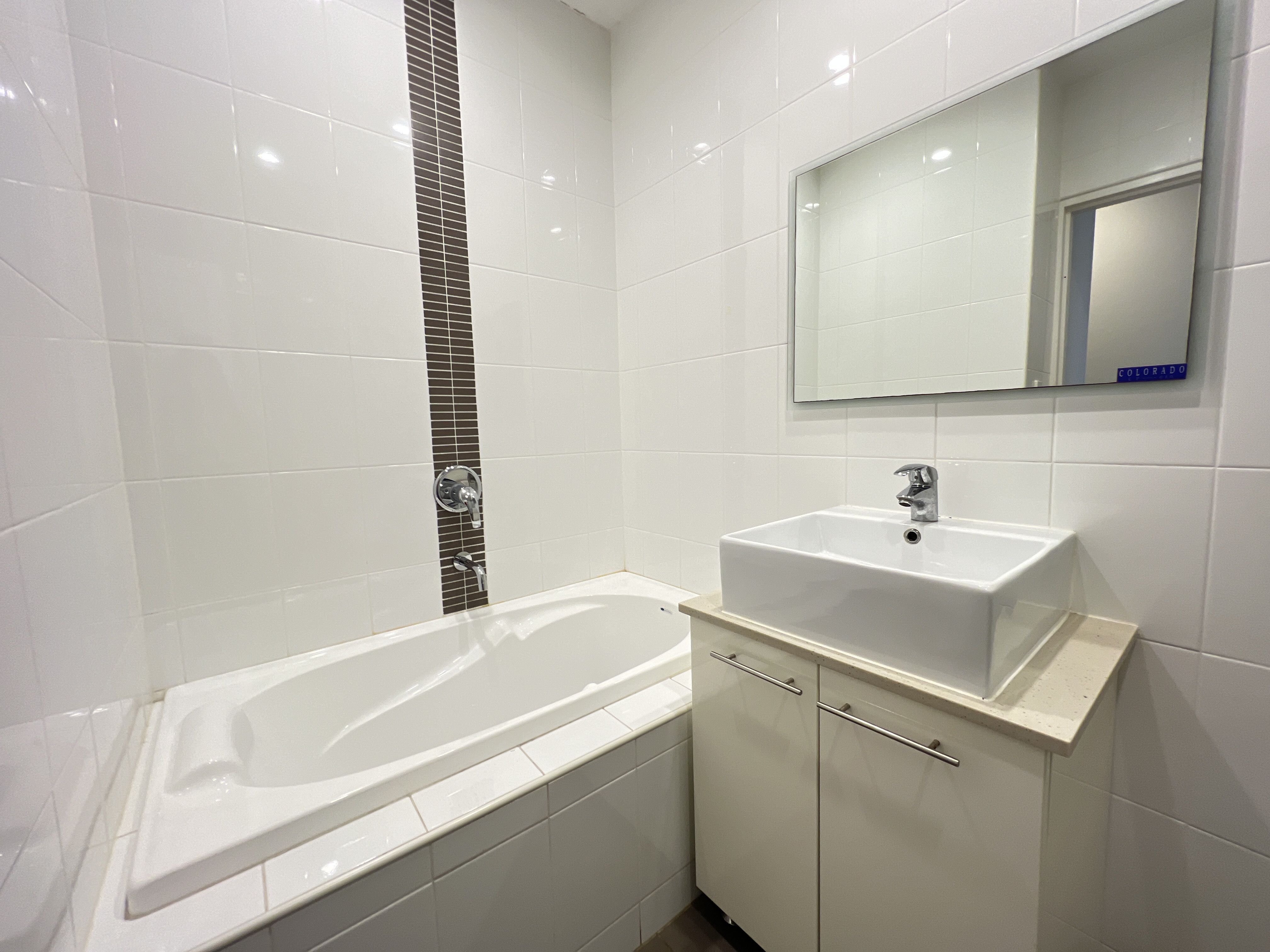 4305/10 Porter Street — photo 5 of 7