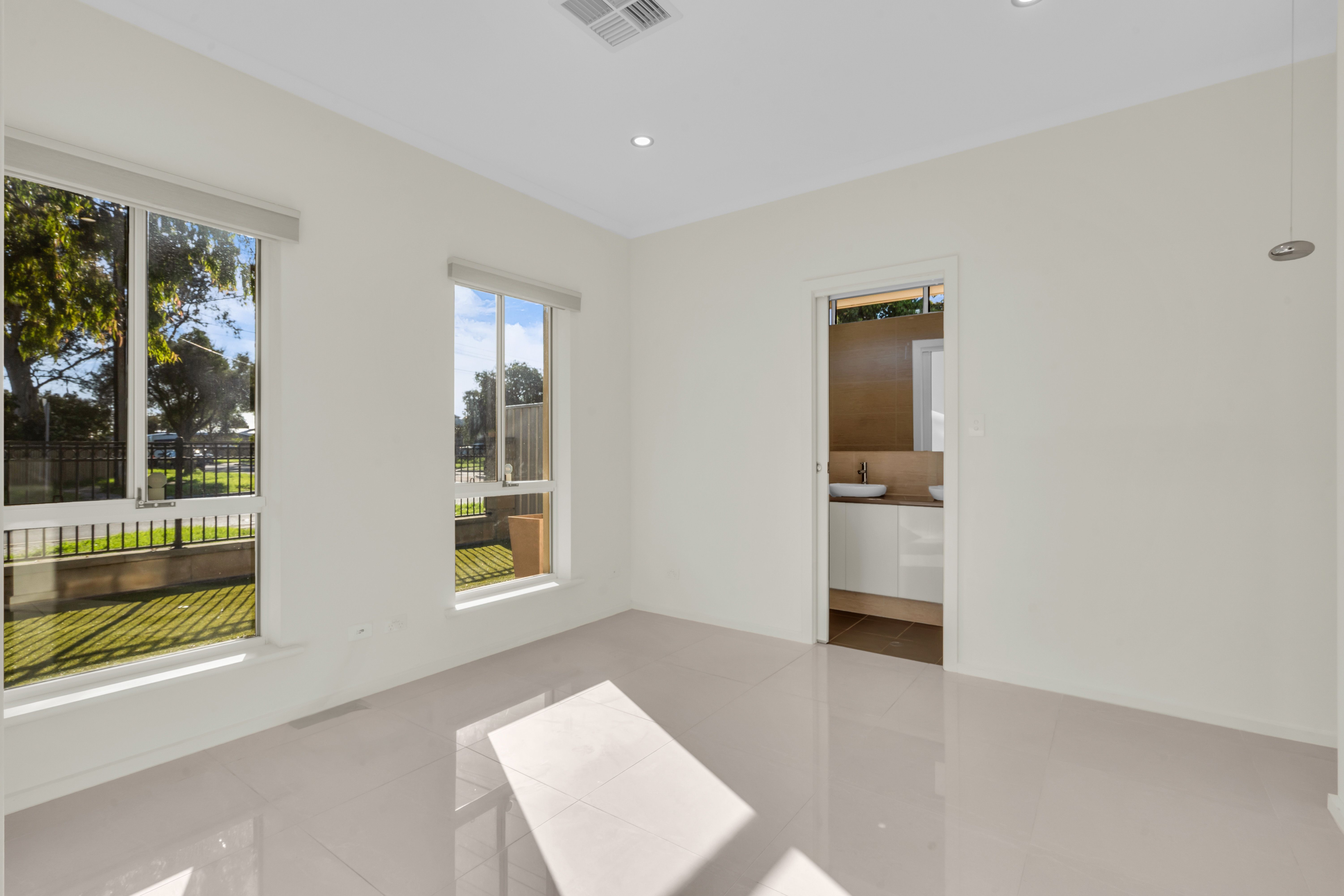 50 Floriedale Road — photo 10 of 16