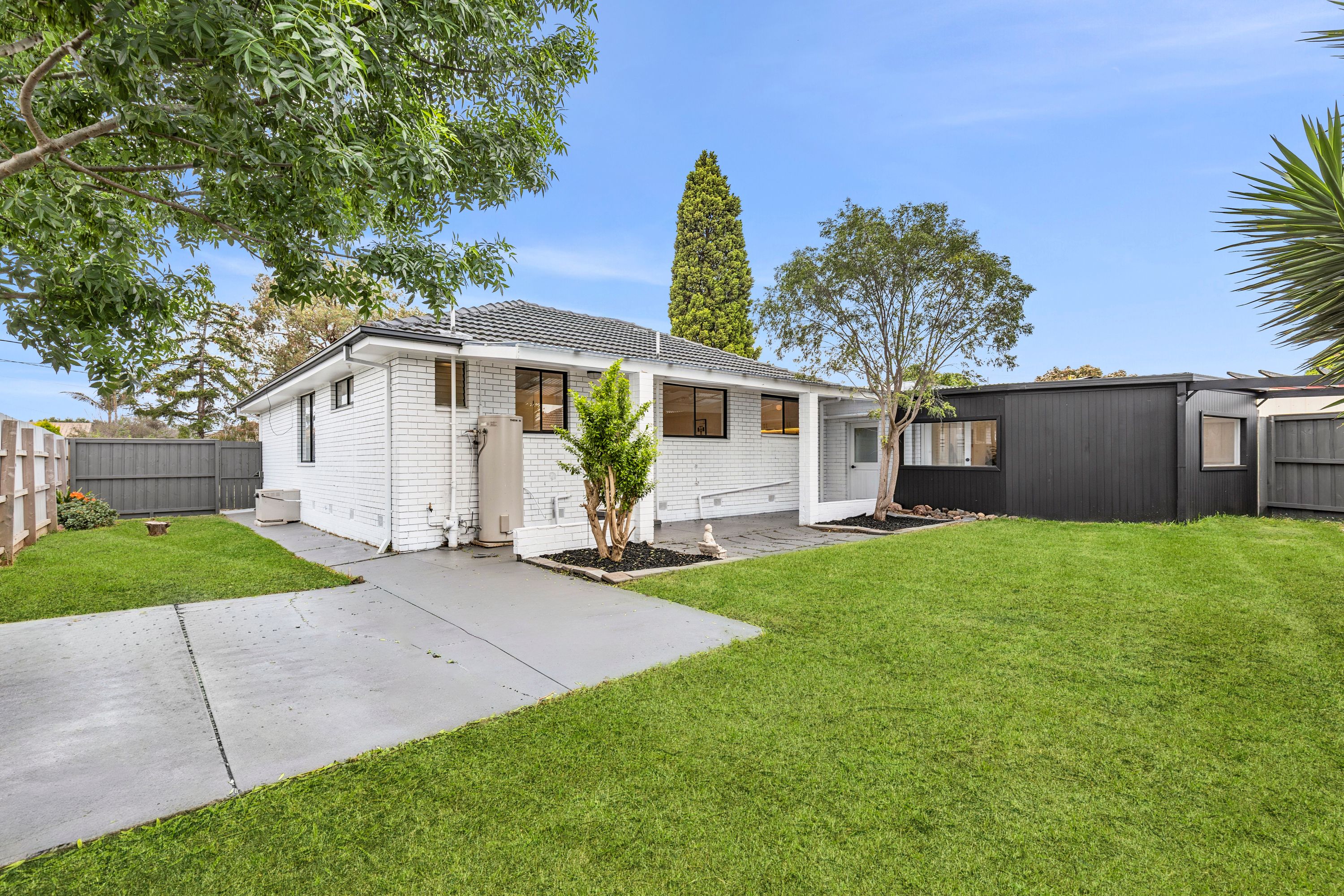39 Talpa Crescent — photo 12 of 12