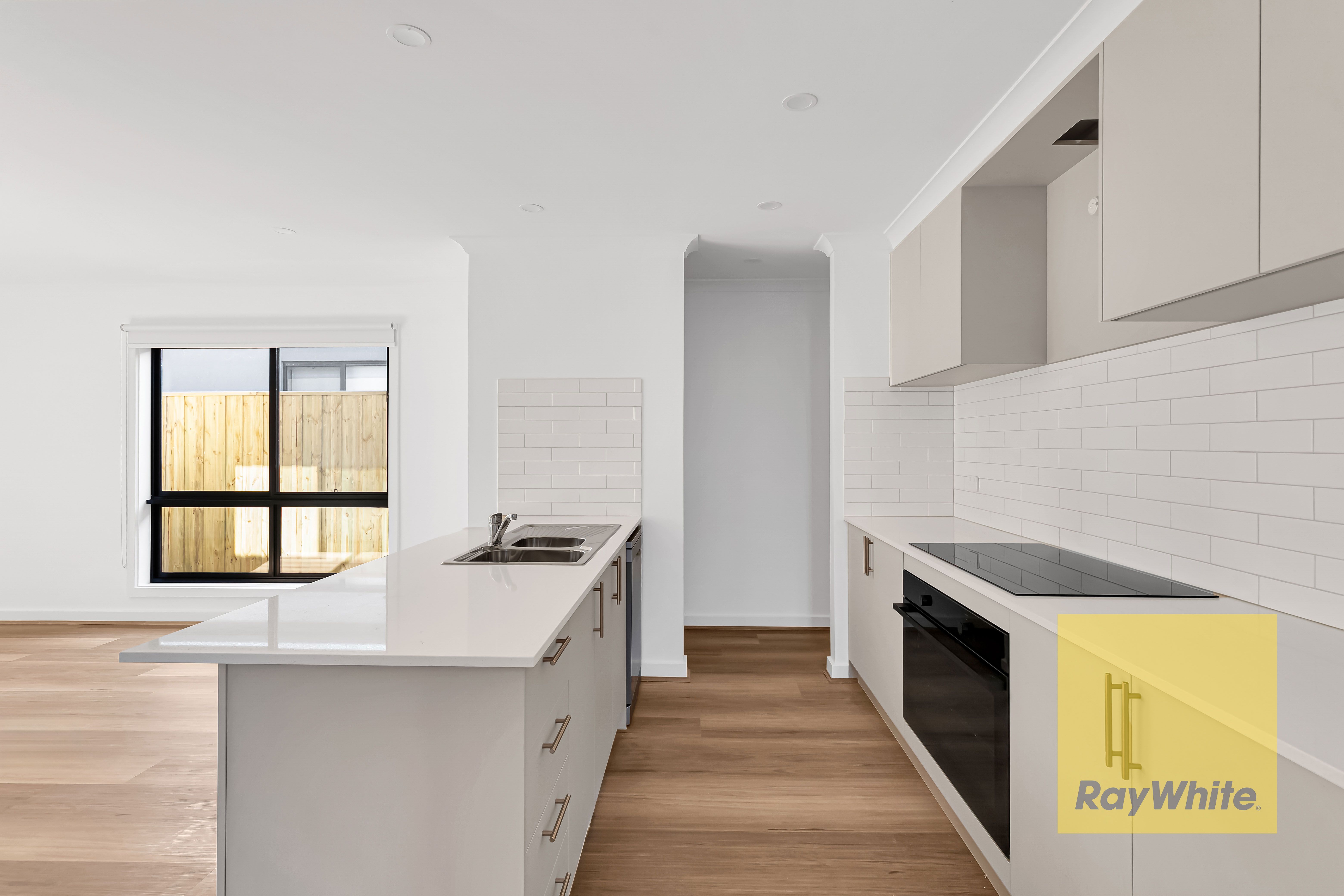 15 Spinosa Road — photo 6 of 17