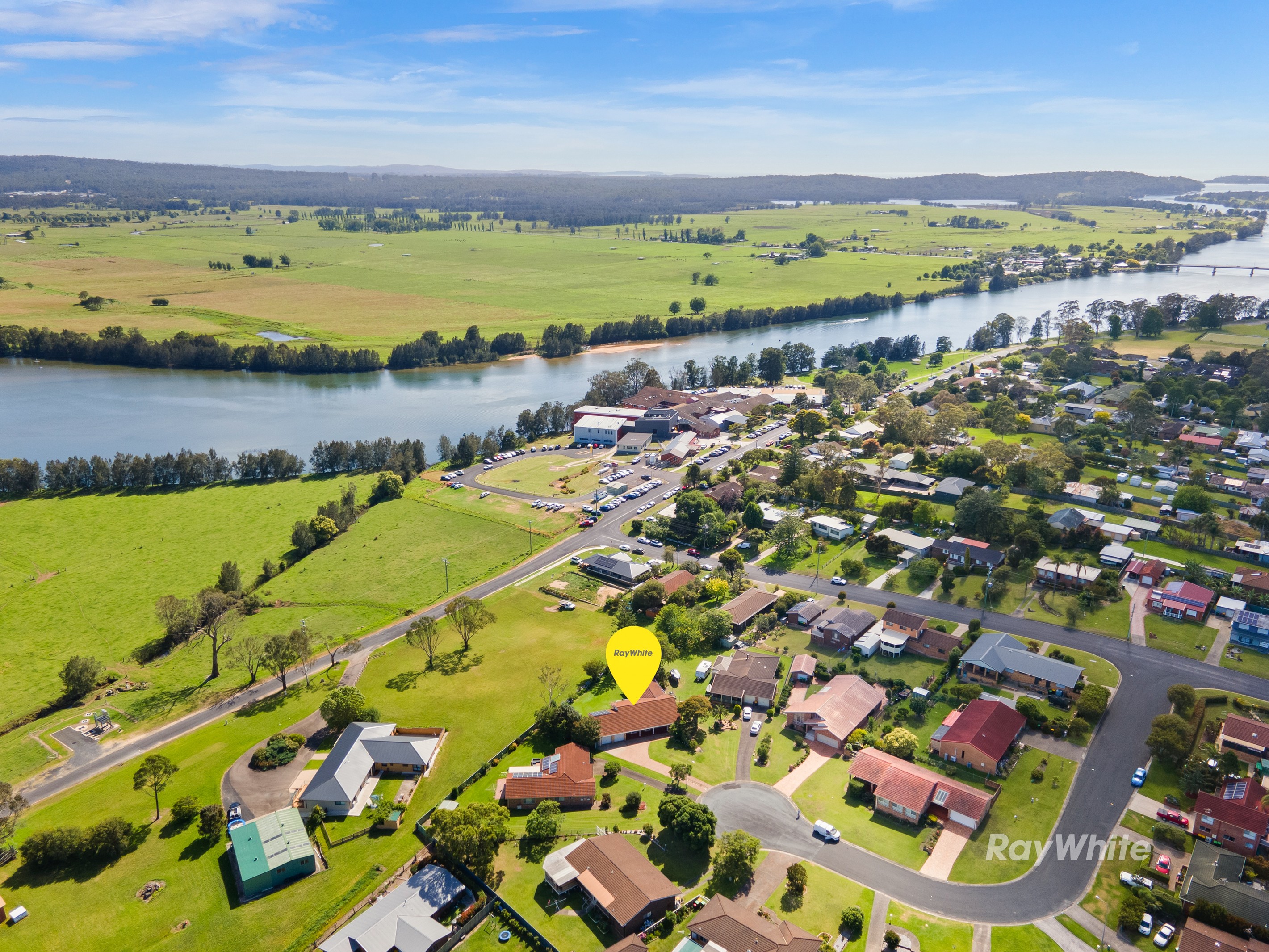 11 Craig Mostyn Place, Moruya, NSW 2537