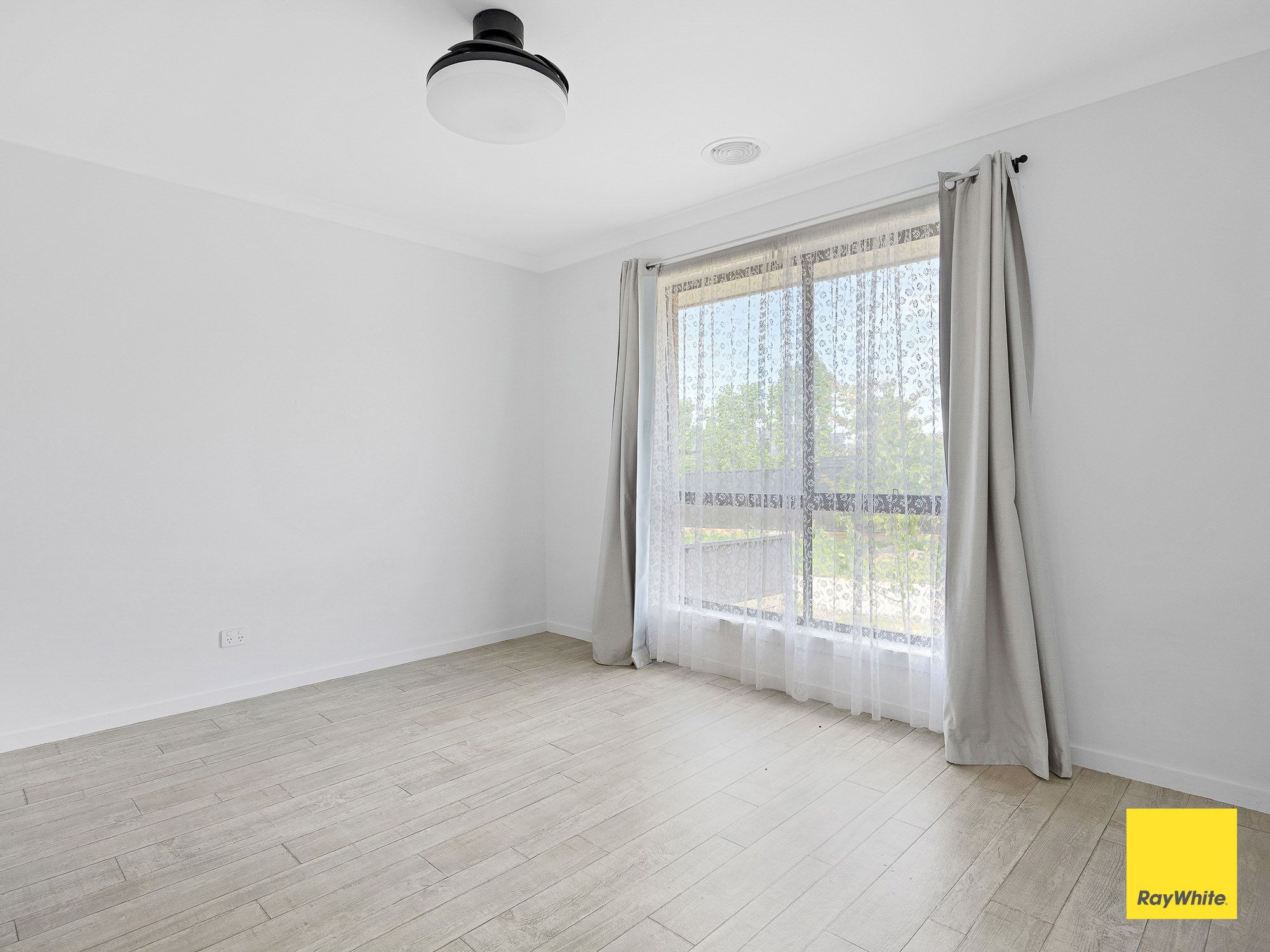 4 Heysen Way — photo 4 of 6
