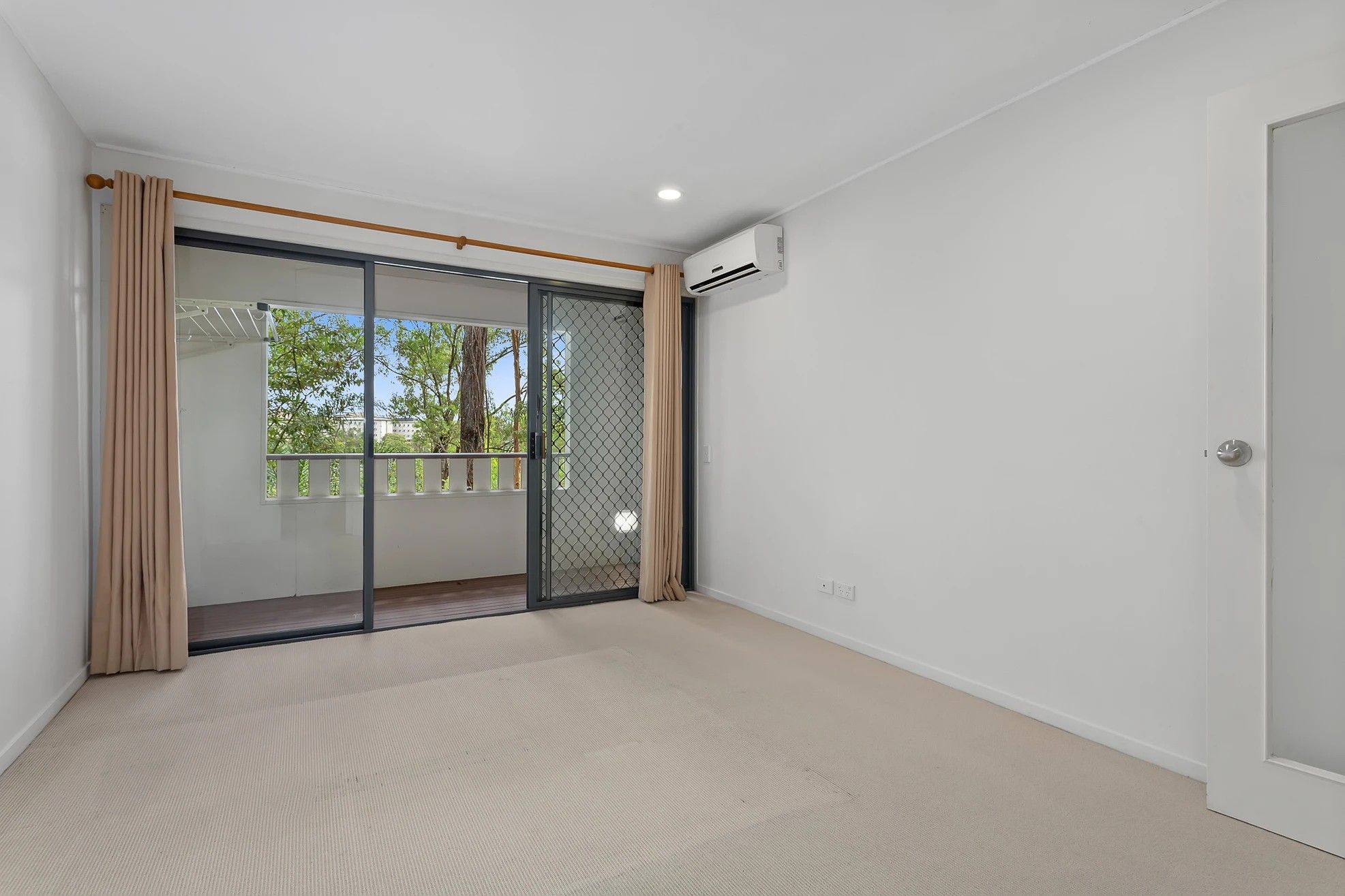 13/9 Rosecliffe Street — photo 8 of 8