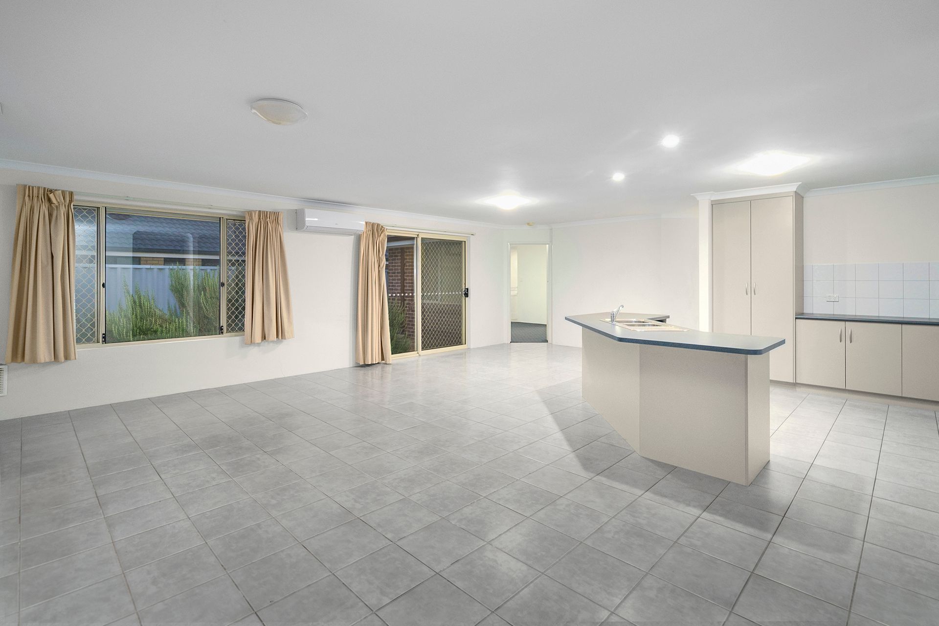 10 Whitworth Drive, Sunset Beach, WA 6530
