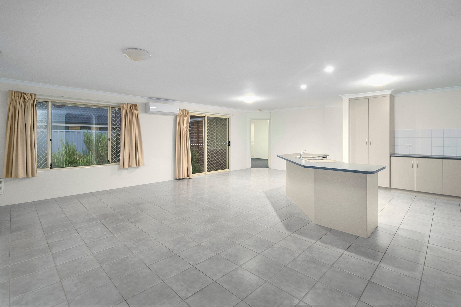 10 Whitworth Drive, Sunset Beach, WA 6530