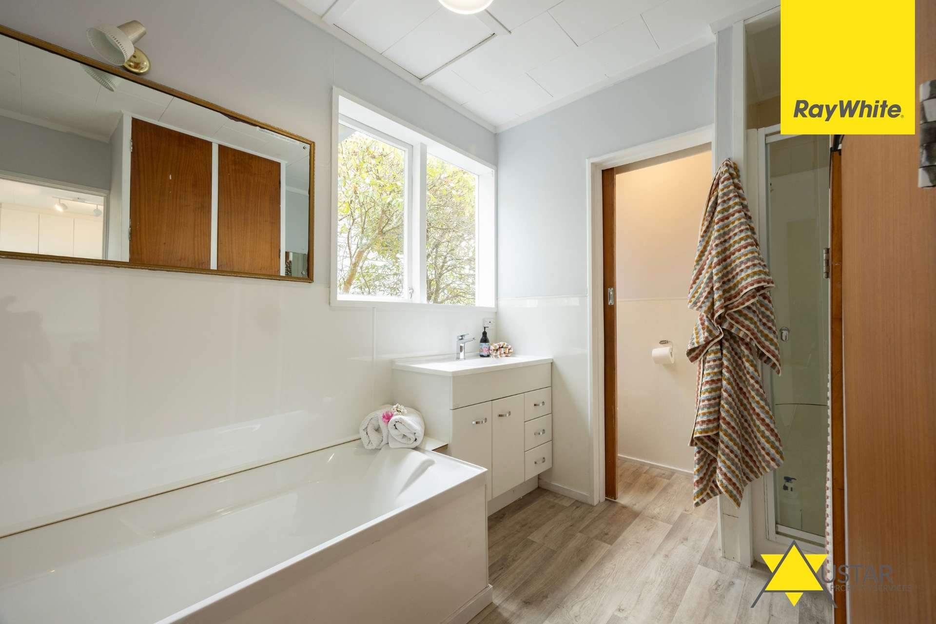 90 Seaview Road photo 16