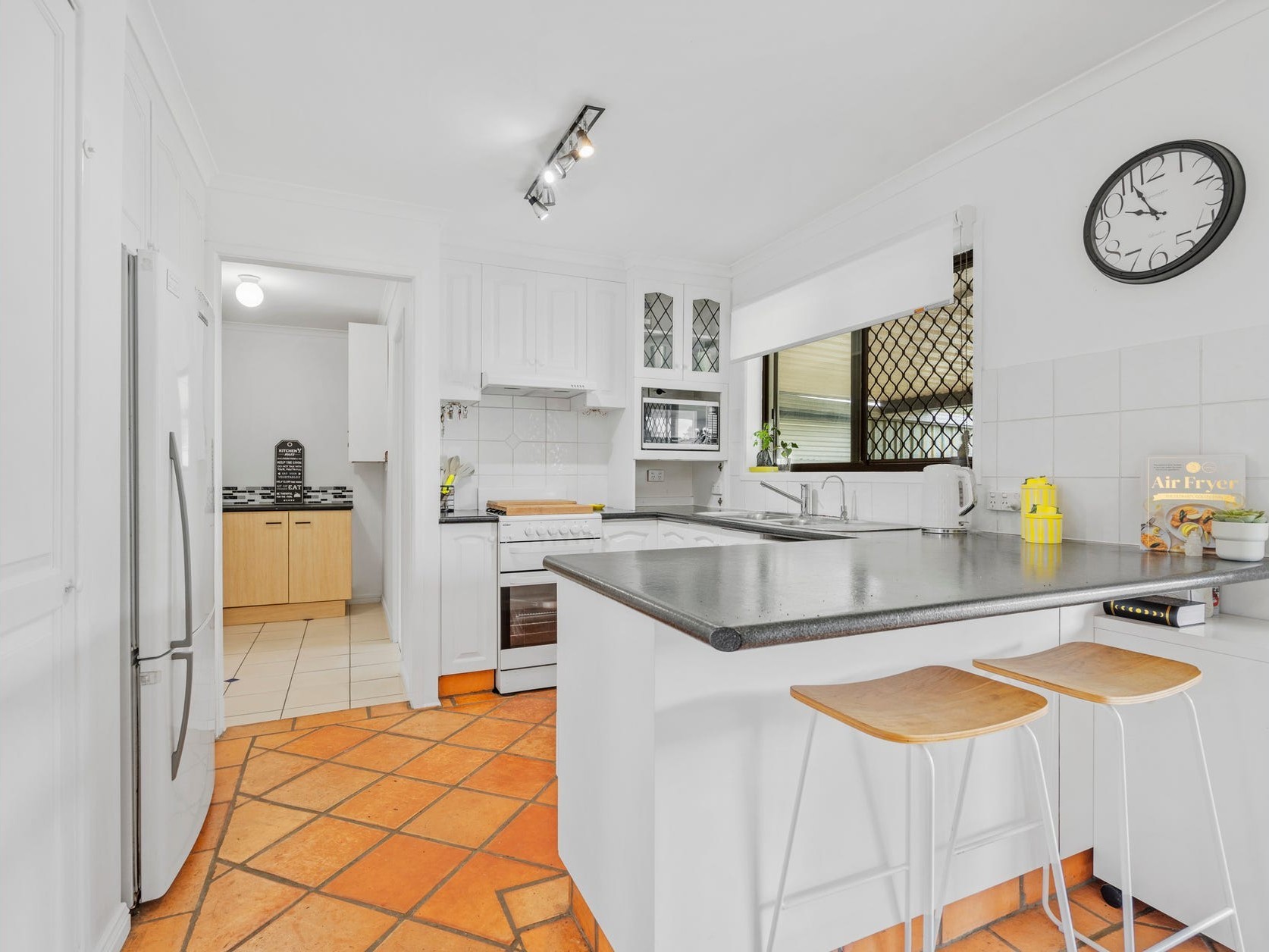 40 Waratah Avenue, Victoria Point, QLD 4165