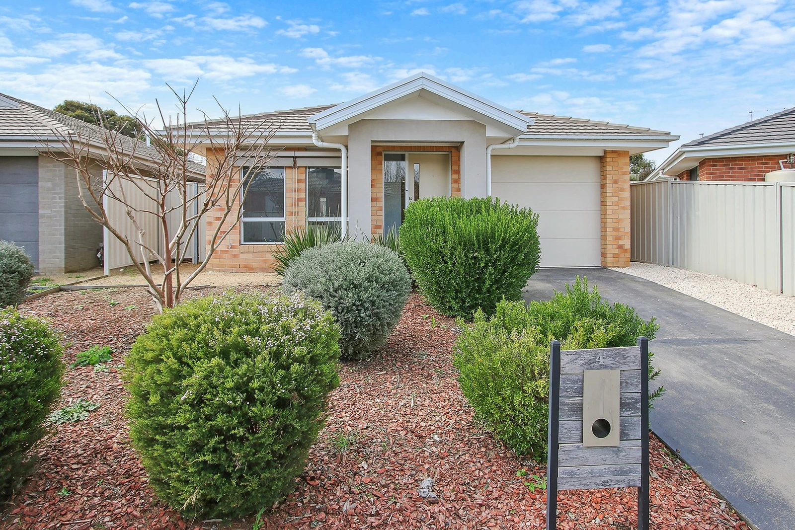 4 Brookfield Mews, Lavington, NSW 2641