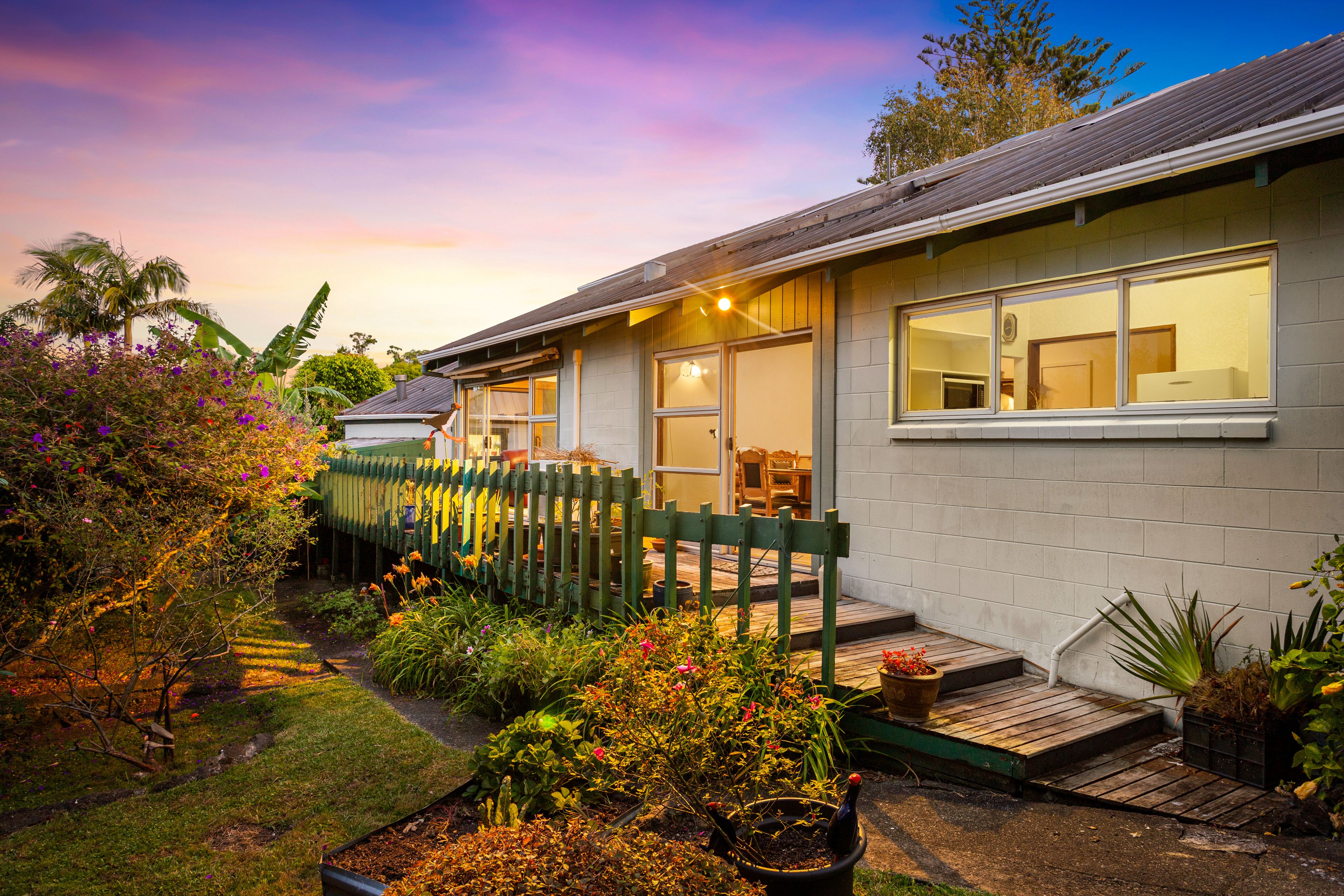 1/246 Titirangi Road, Titirangi, Waitakere City