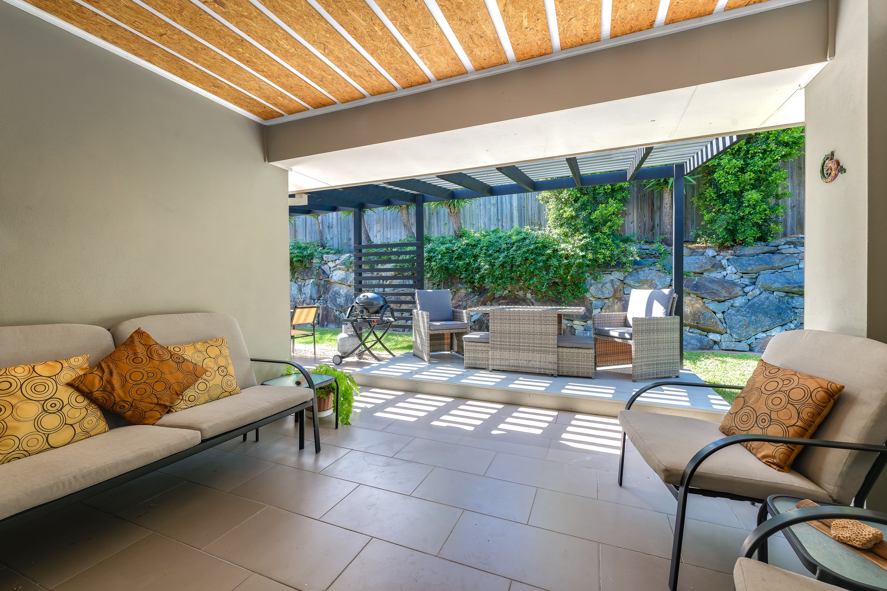 15 Irvine Street, Pacific Pines, QLD 4211