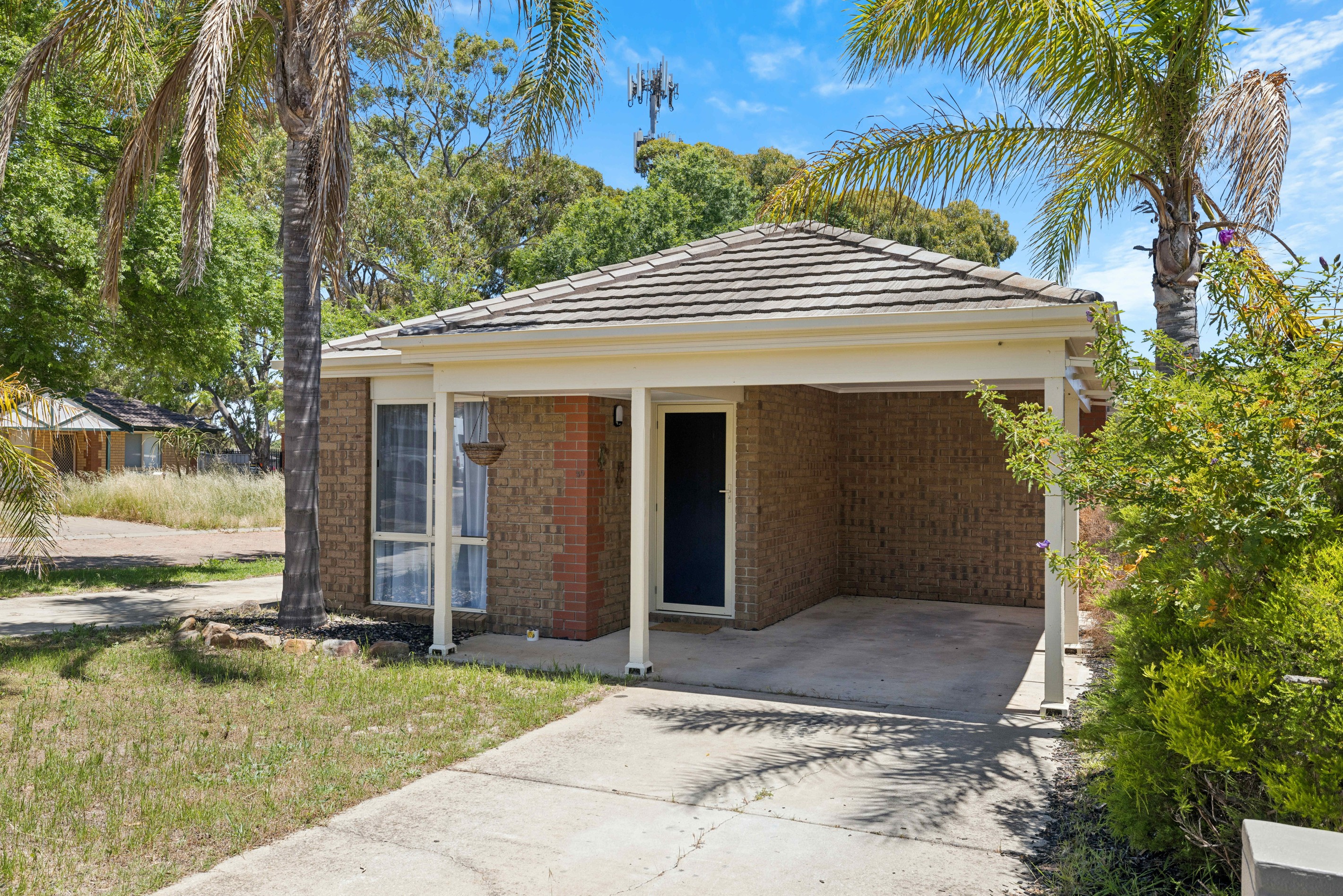 39 cambourne Crescent, Seaford, SA 5169
