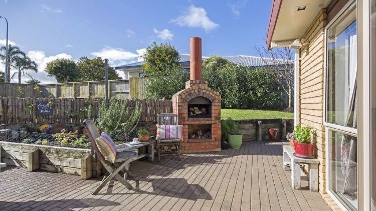 2 Jan Higgins Place, Golflands, Manukau City