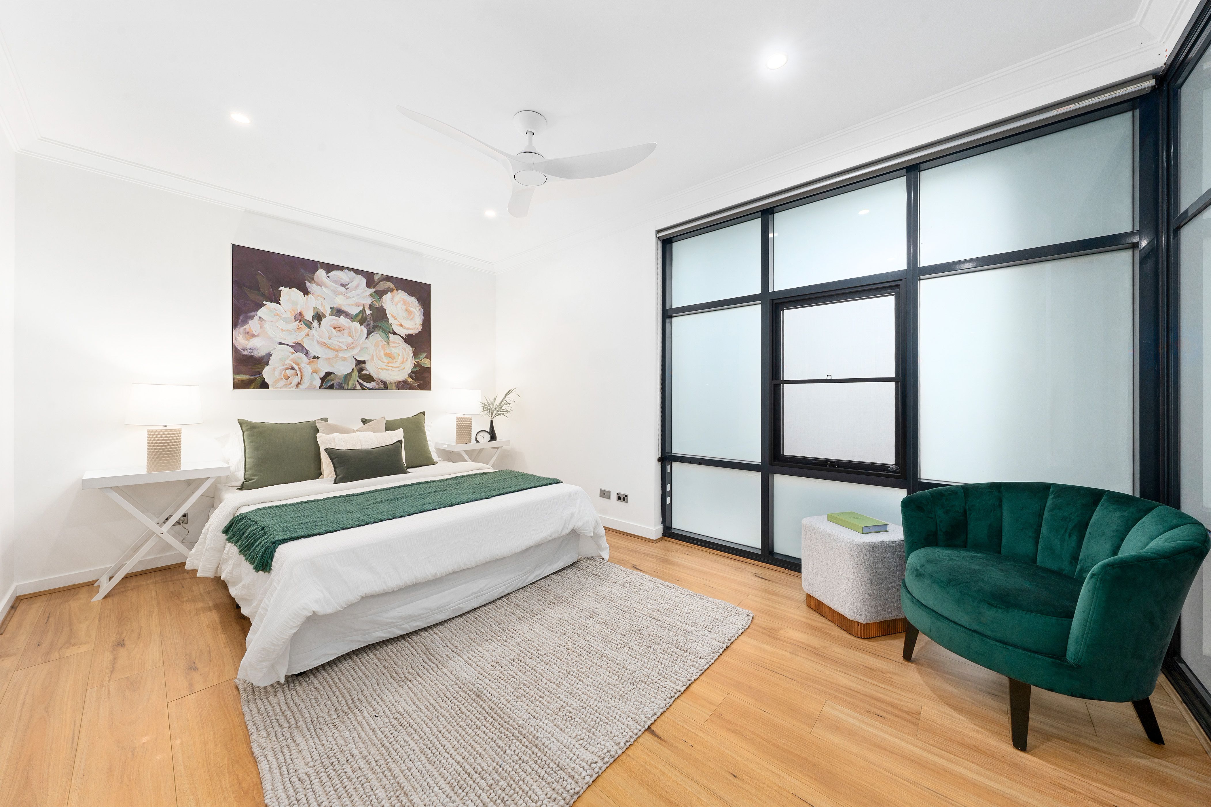 8/1A Albert Avenue — photo 6 of 13