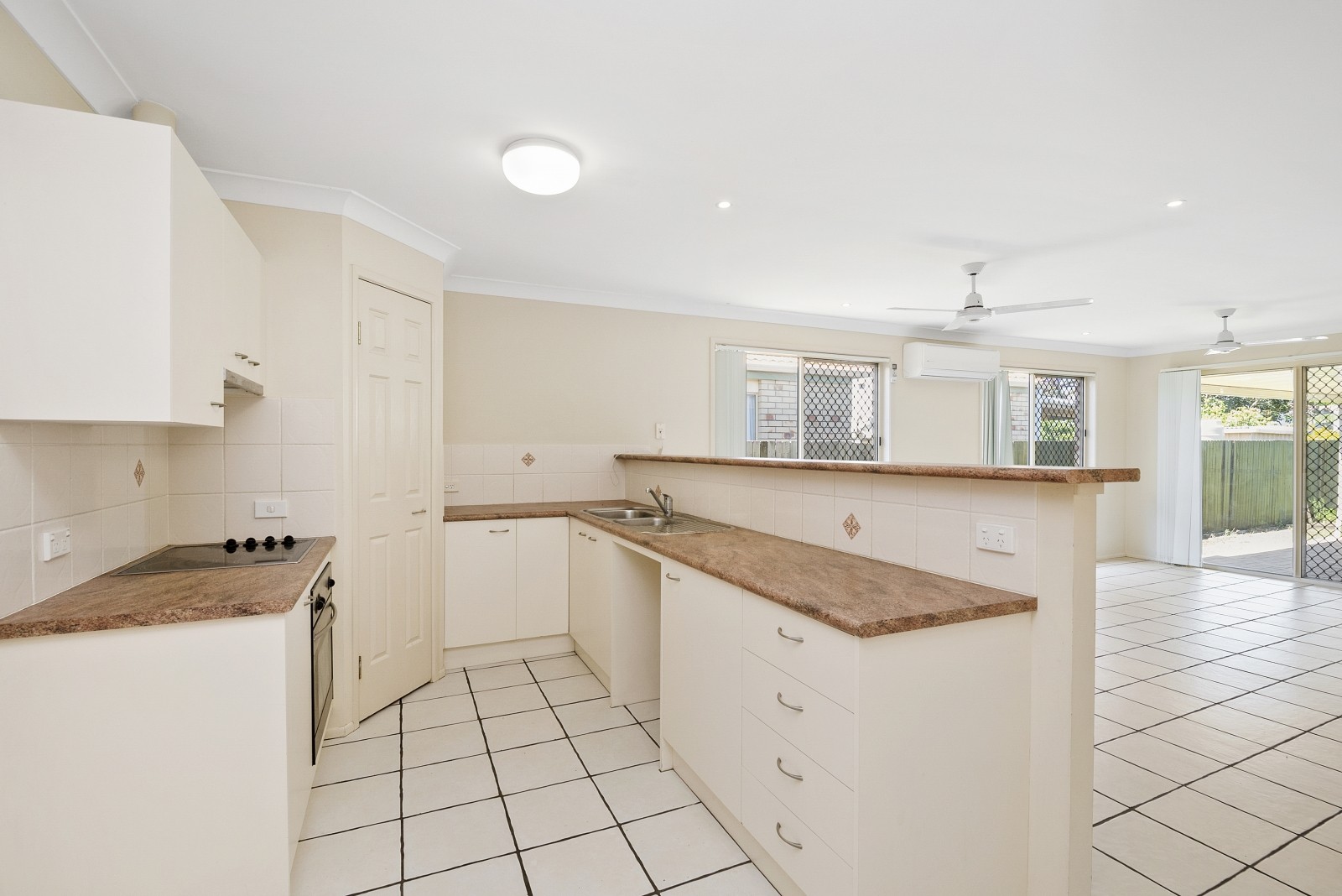 8 Garney Street, Redcliffe, QLD 4020
