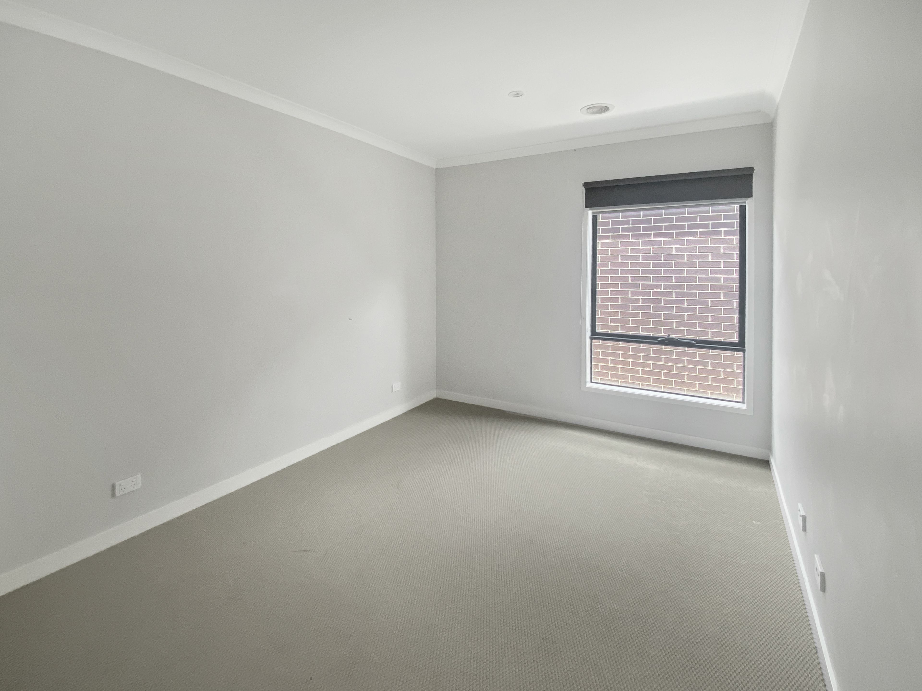 25 Everard Avenue, Clyde North, VIC 3978