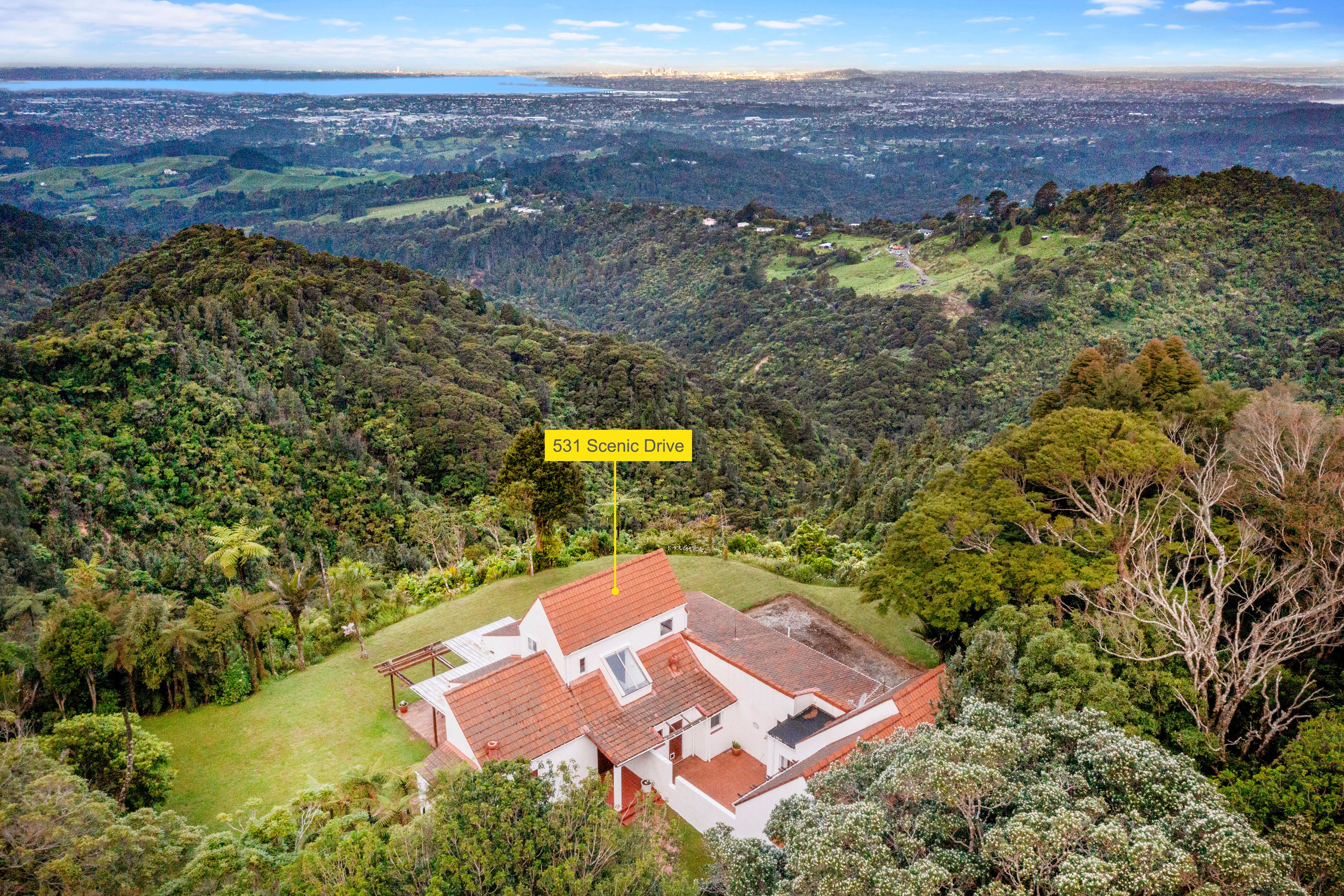 531 Scenic Drive, Waiatarua, Waitakere City