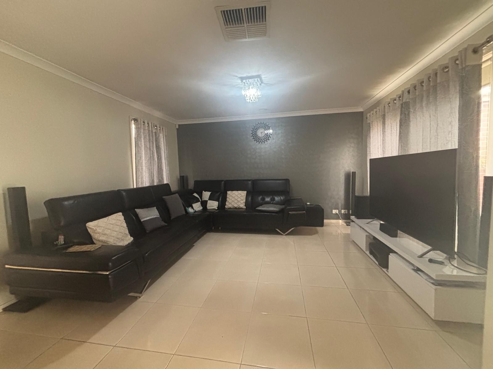 8 MEMPHIS Drive, Truganina, VIC 3029