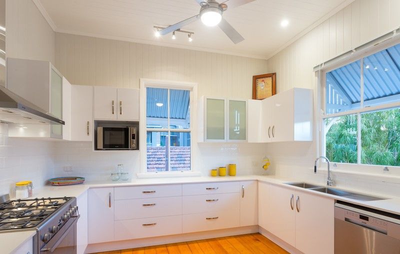190 Long Street East, Graceville, QLD 4075