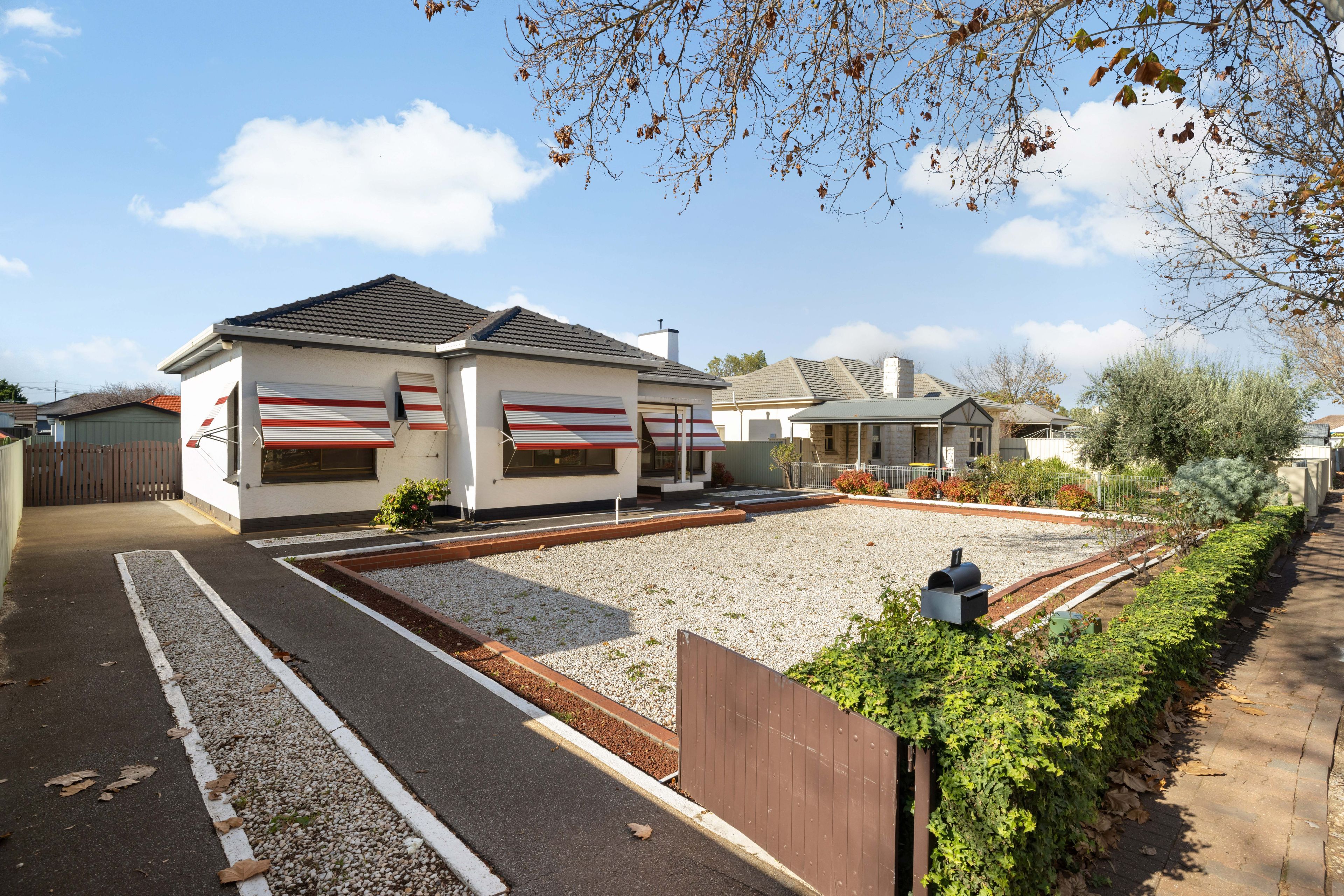 1 Beverley Avenue, Brooklyn Park, SA 5032