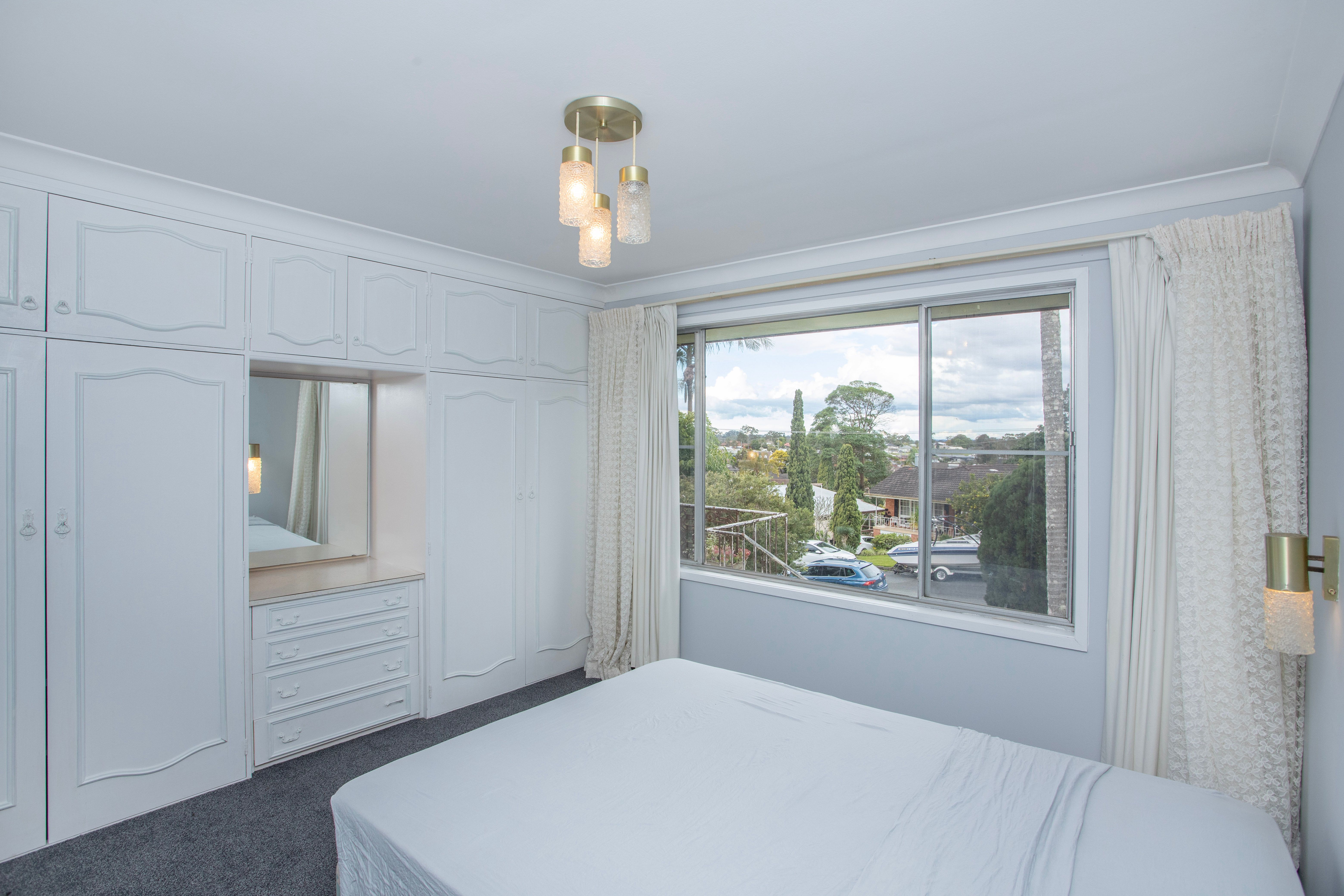 14 Gleeson Crescent — photo 10 of 20