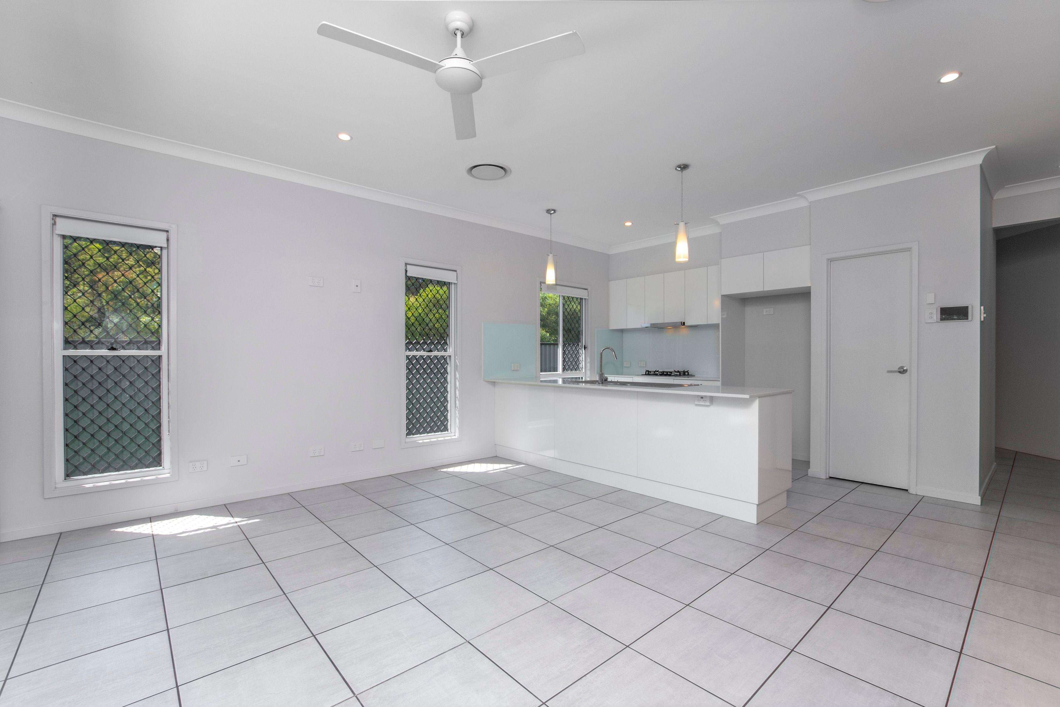 14 Silvertop Crescent, SPRING MOUNTAIN, QLD 4300