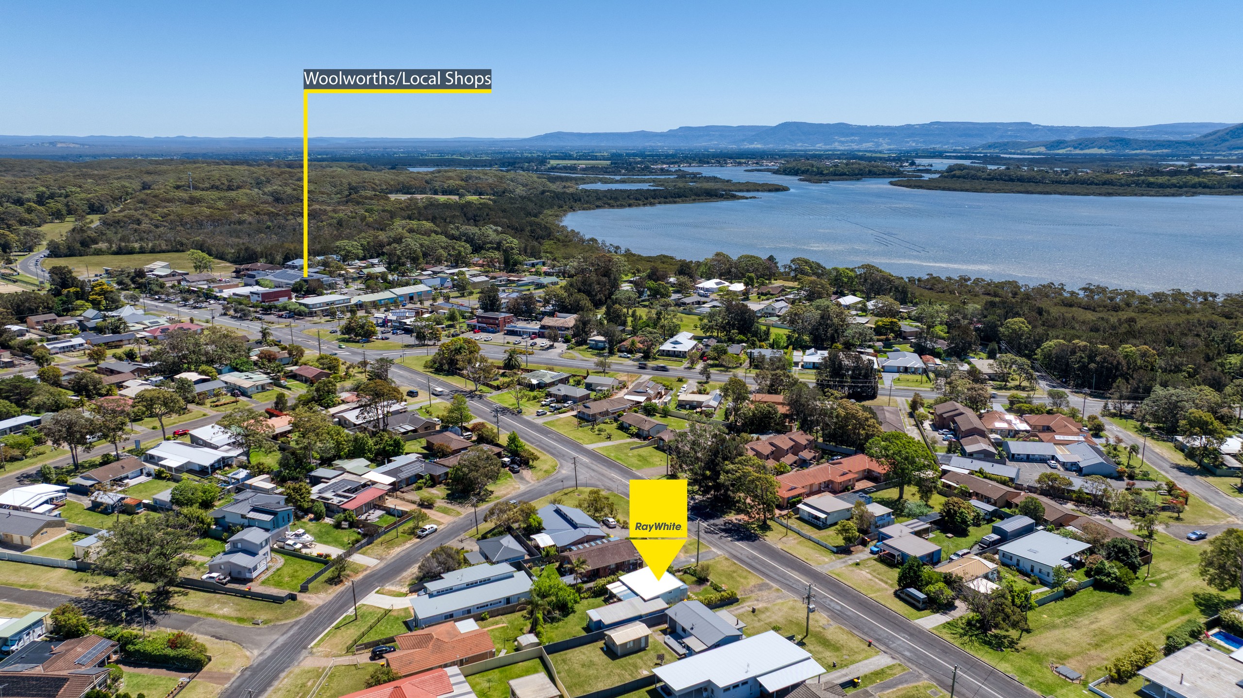 18 The Lake Circuit, Culburra Beach, NSW 2540