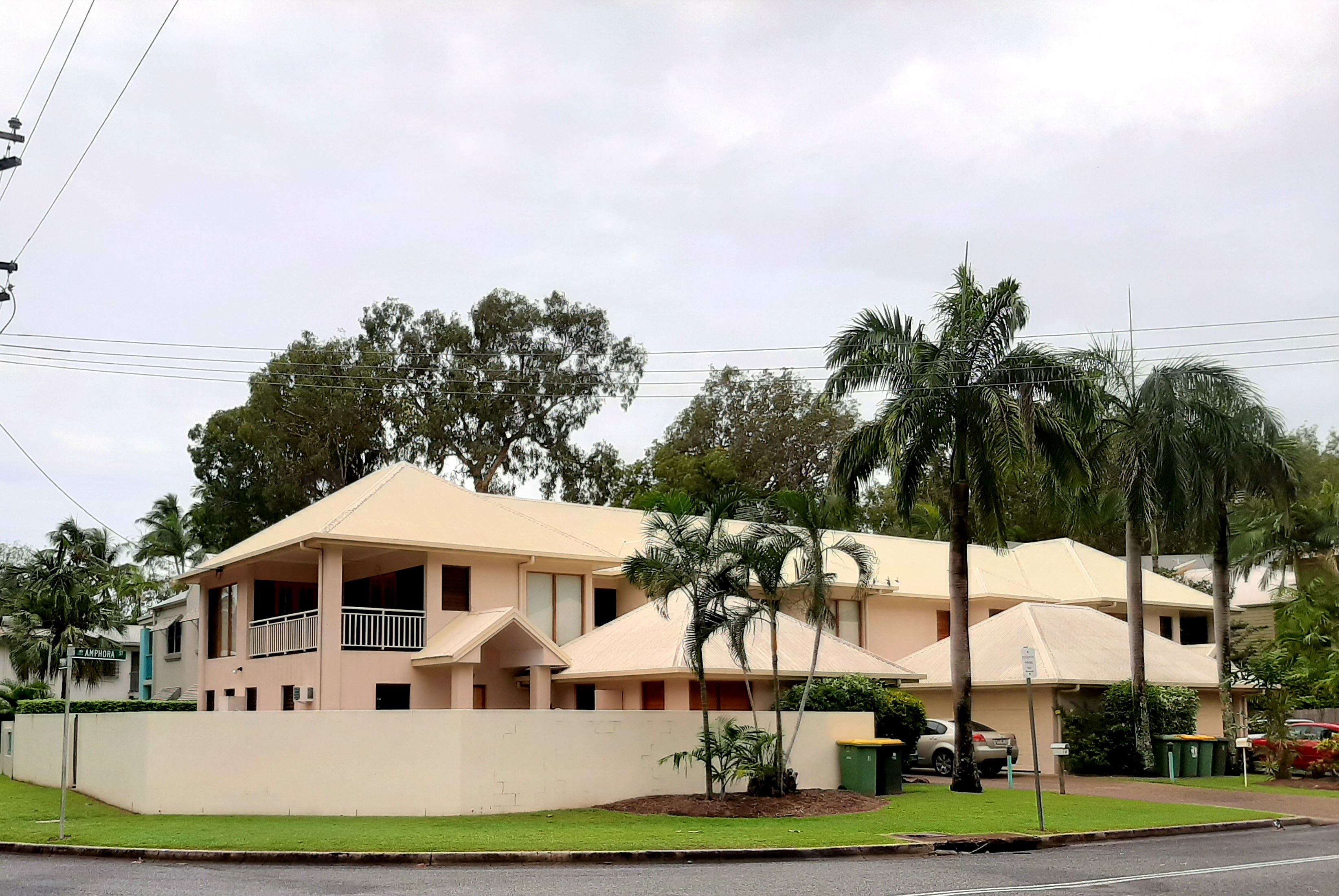 3/7 Harpa Street, Palm Cove, QLD 4879