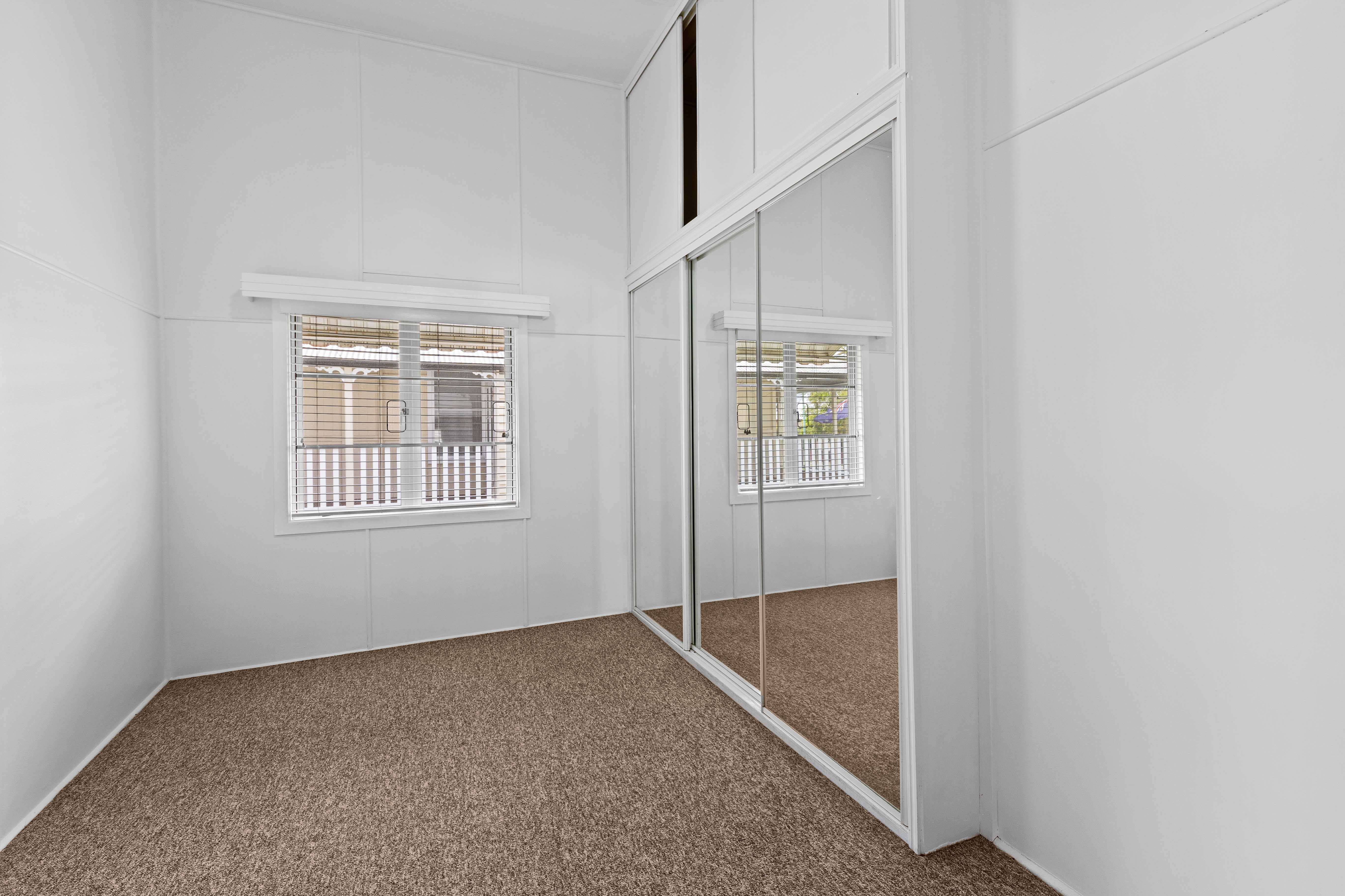 33 Churchill Street — photo 8 of 19